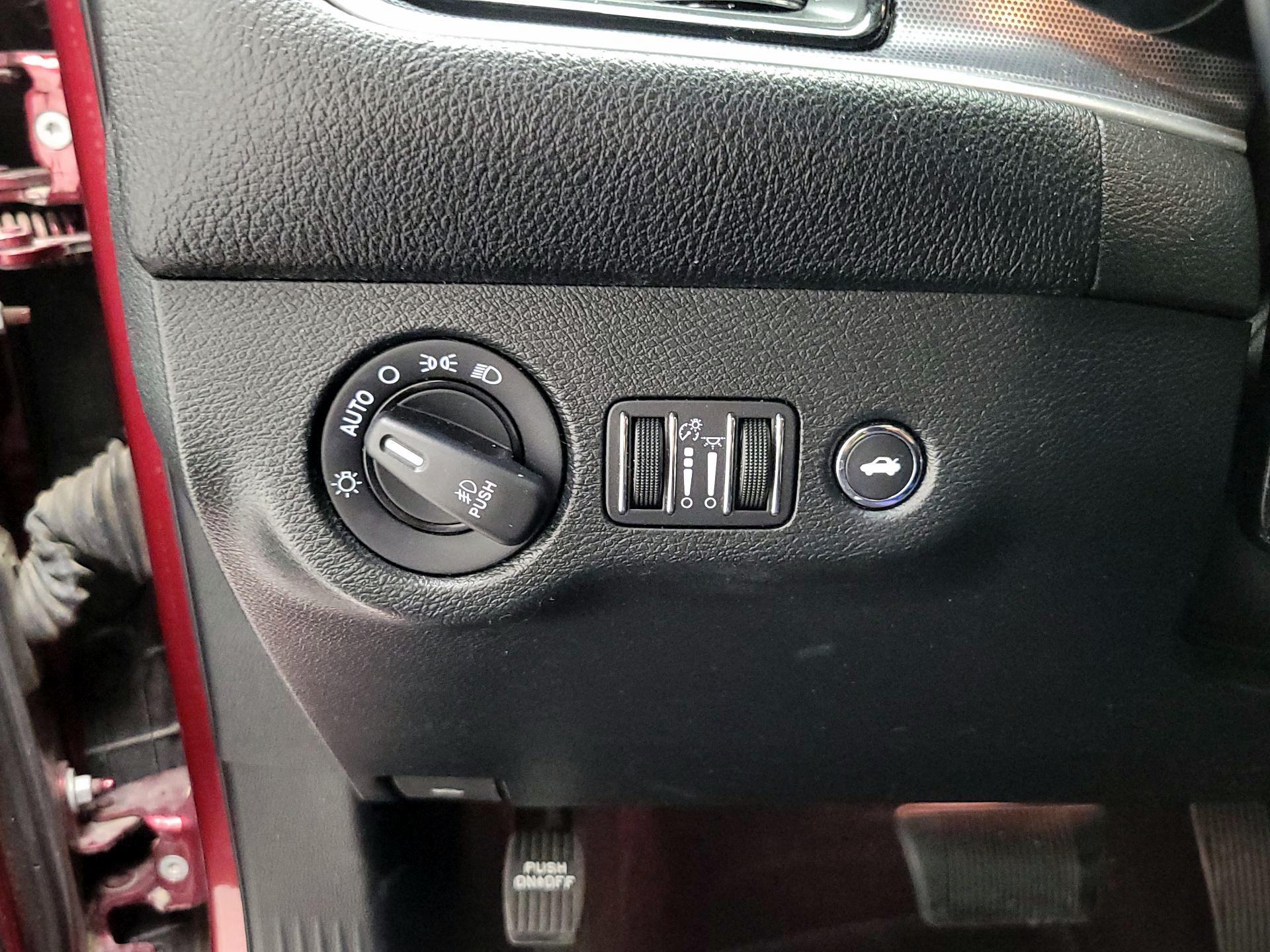 Thumbnail: 2018 Dodge Challenger - 11