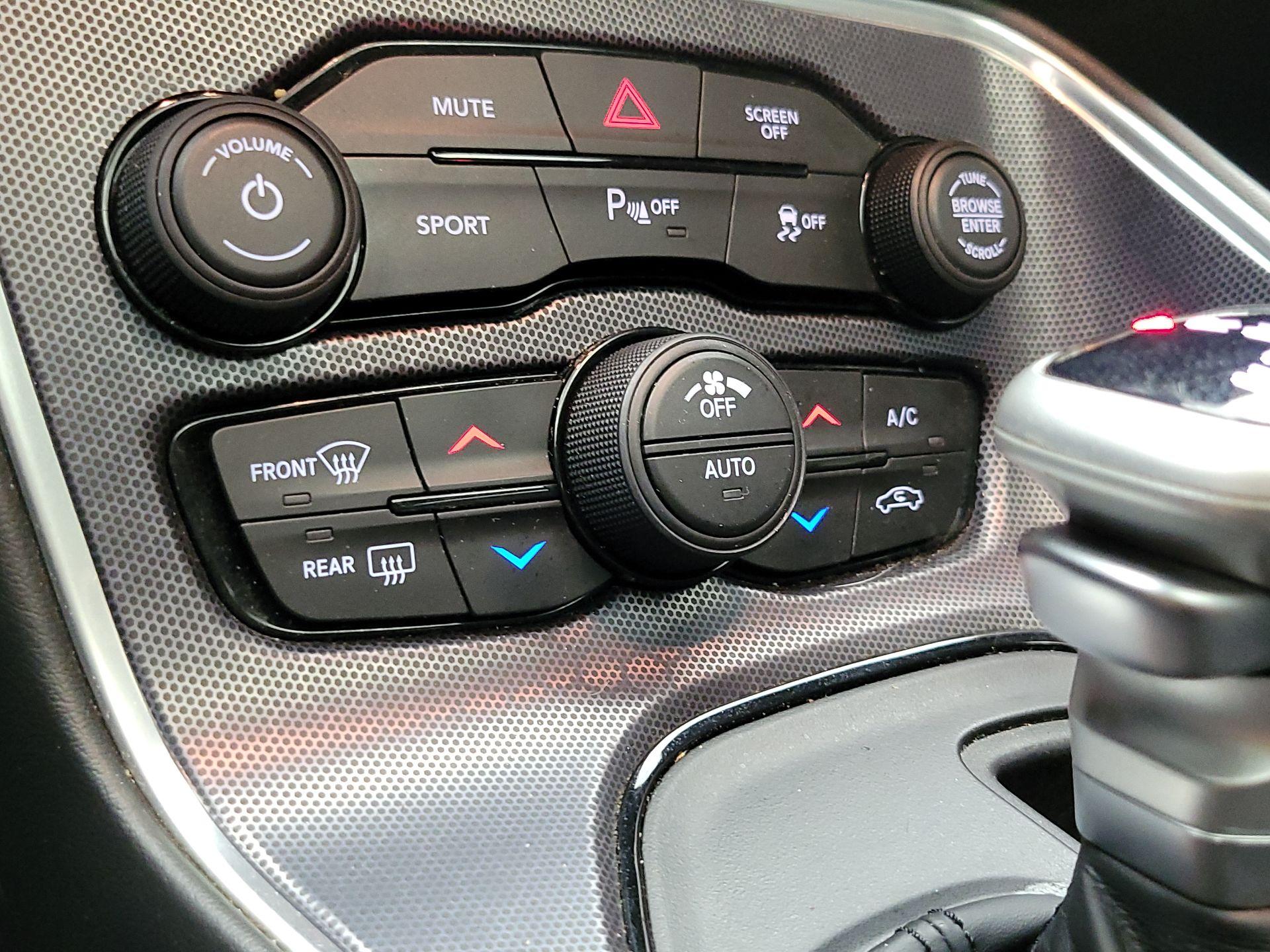 Thumbnail: 2018 Dodge Challenger - 14