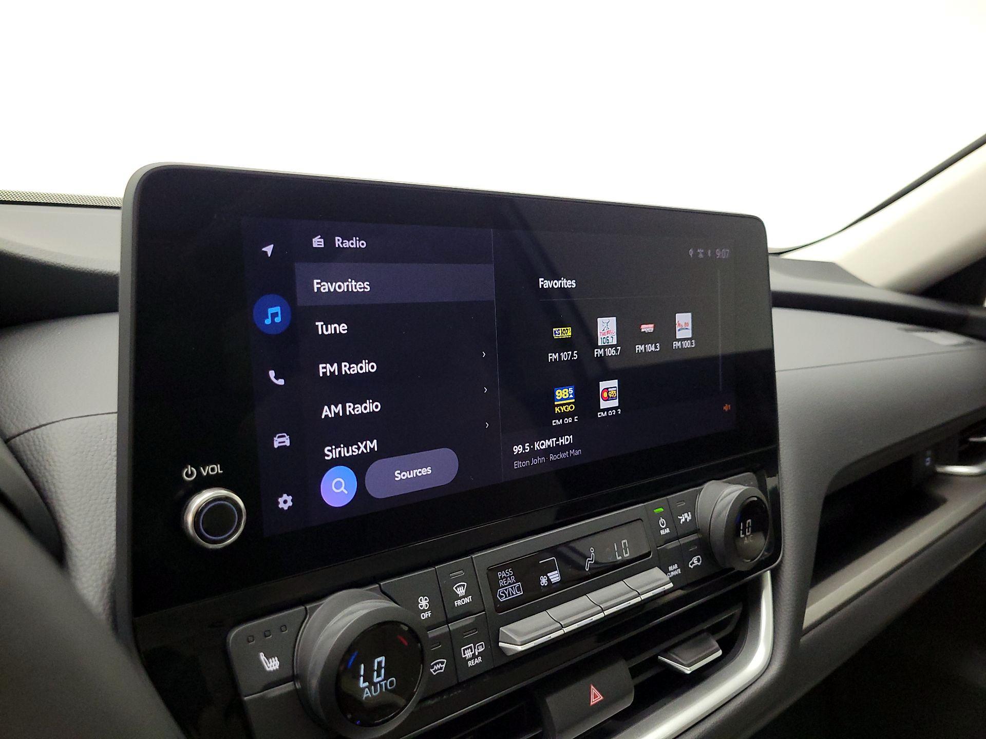 Thumbnail: 2025 Toyota Highlander - 16