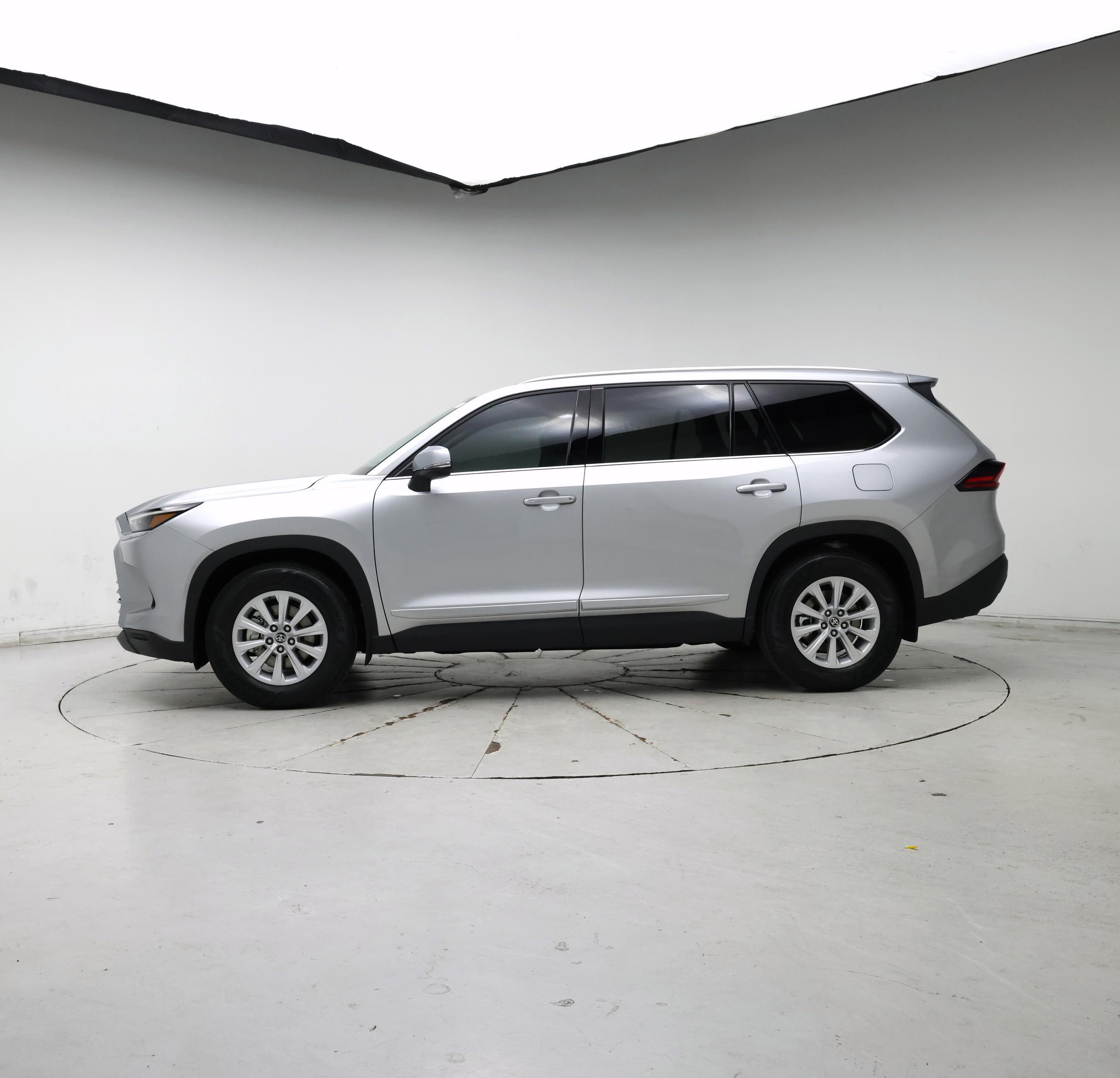 Thumbnail: 2025 Toyota Highlander - 3
