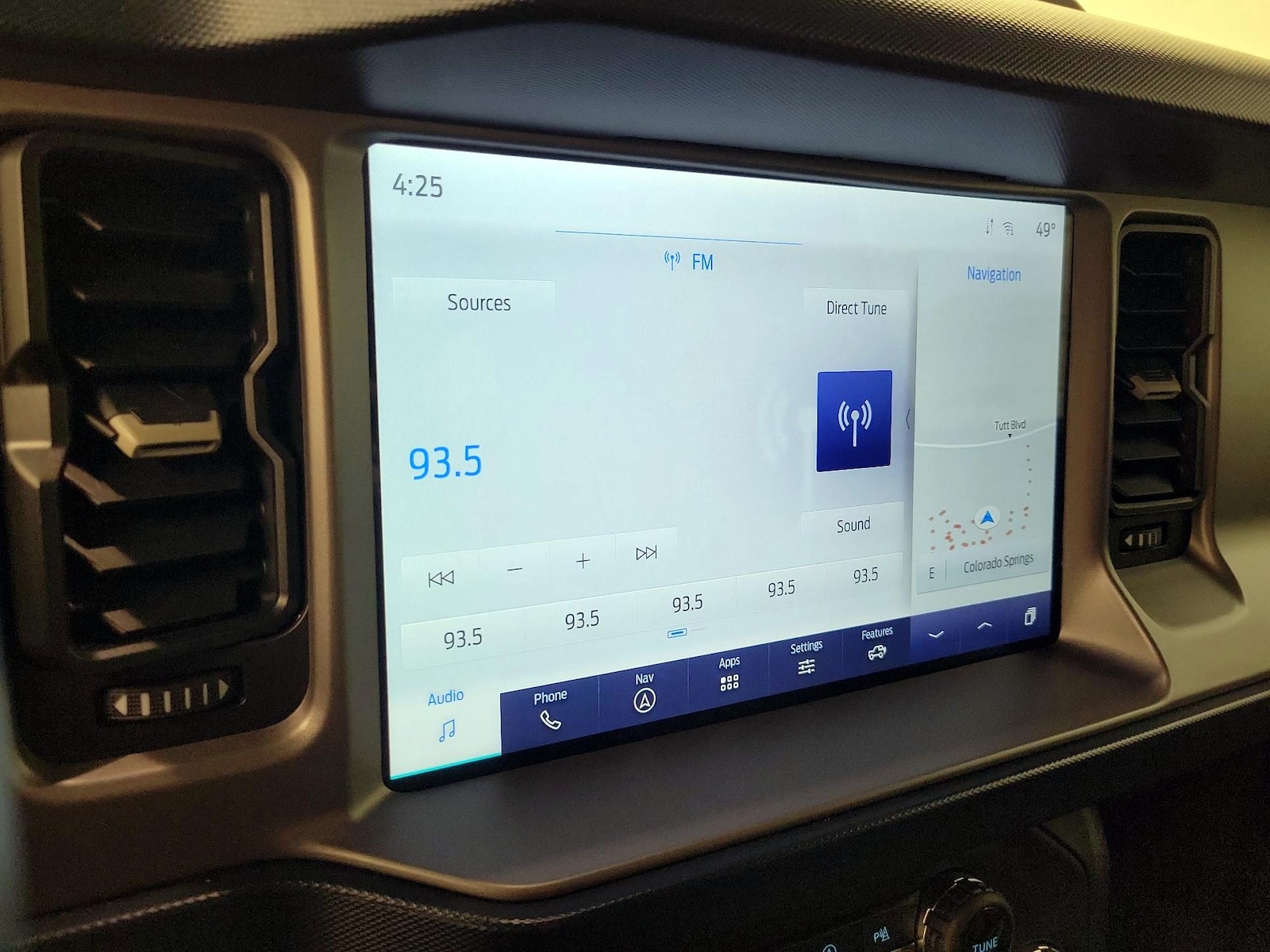 2023 Ford Bronco 4-Door Outer Banks - Photo 17