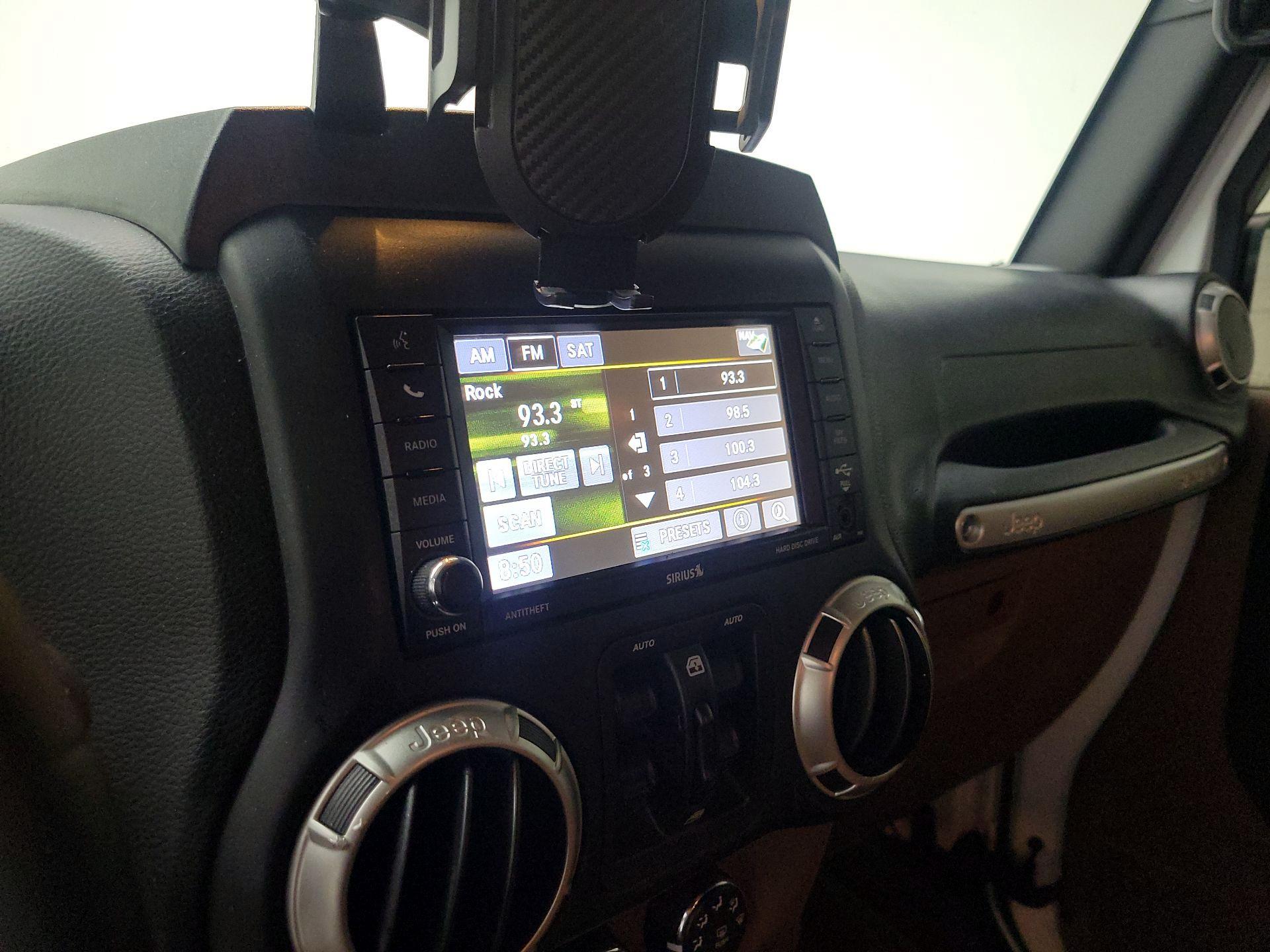 Thumbnail: 2017 Jeep Wrangler - 15
