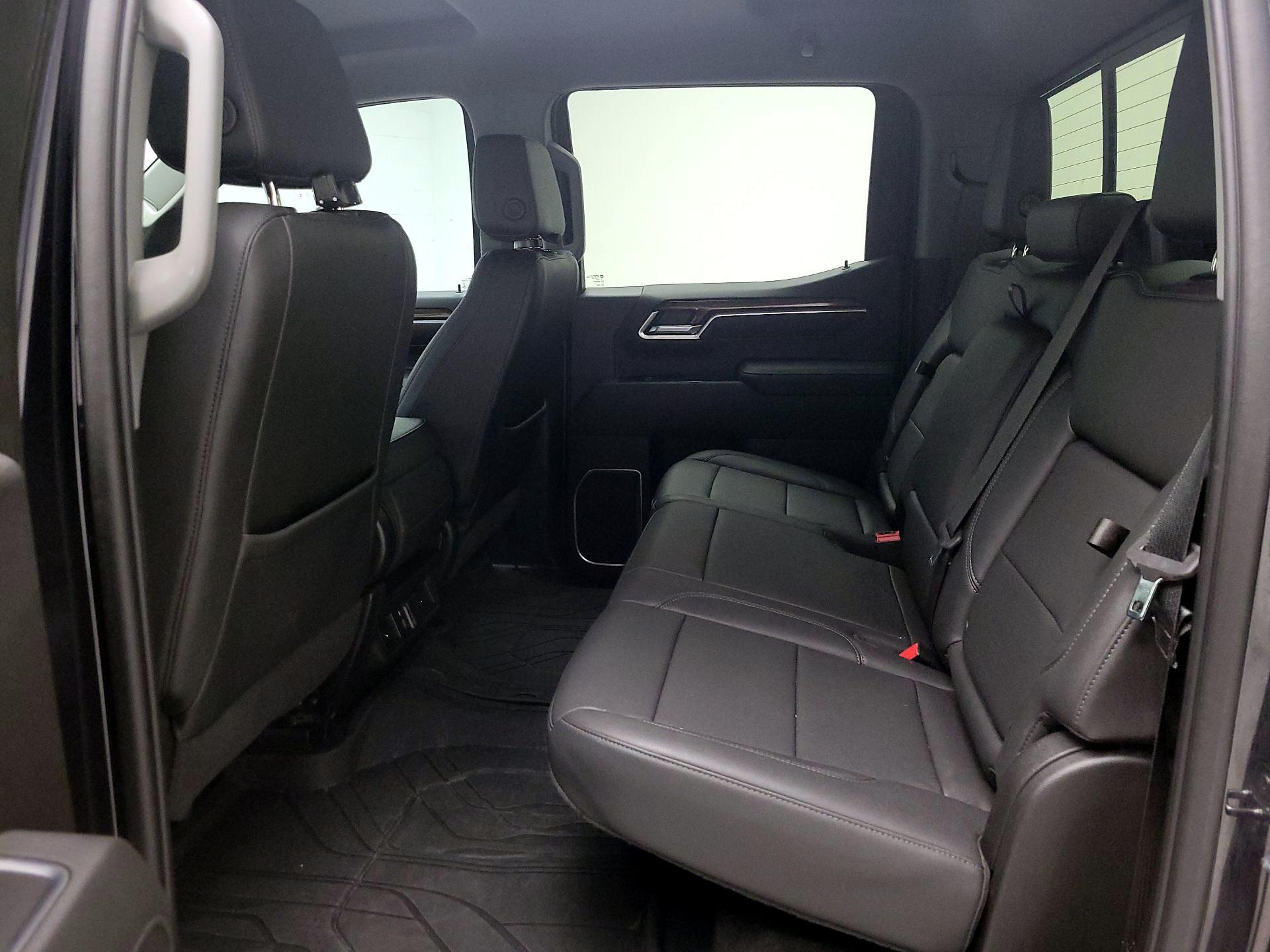 Thumbnail: 2022 Chevrolet Silverado 1500 - 18