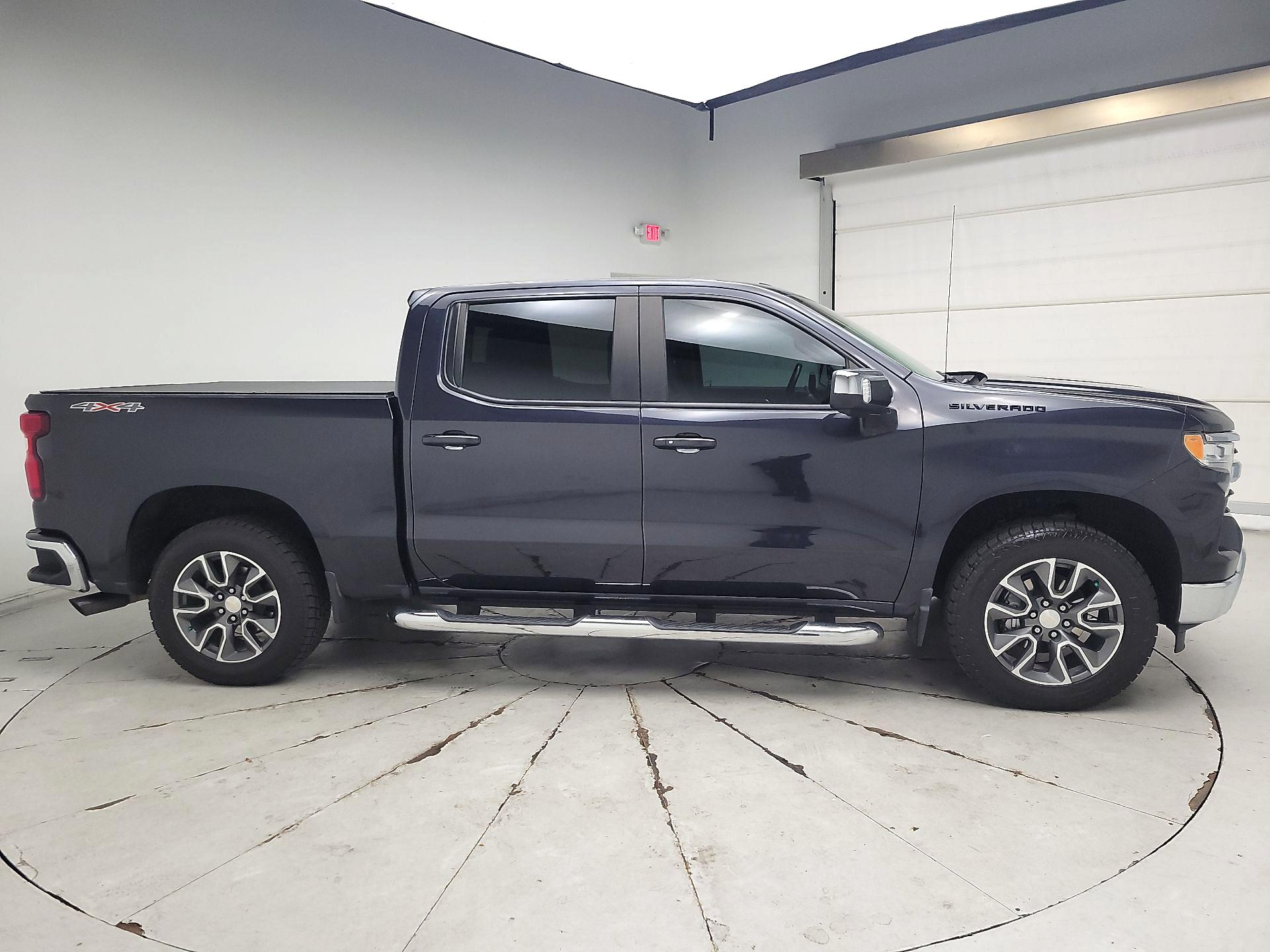 Thumbnail: 2022 Chevrolet Silverado 1500 - 4