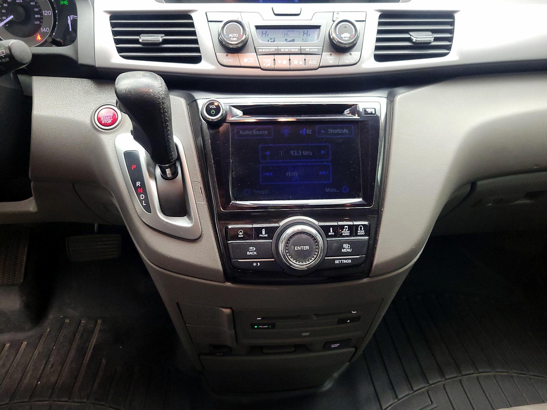 Thumbnail: 2015 Honda Odyssey - 16