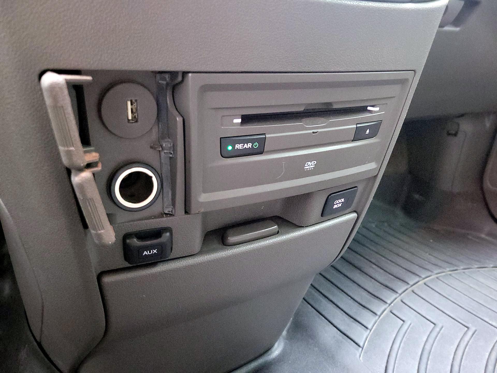 Thumbnail: 2015 Honda Odyssey - 17