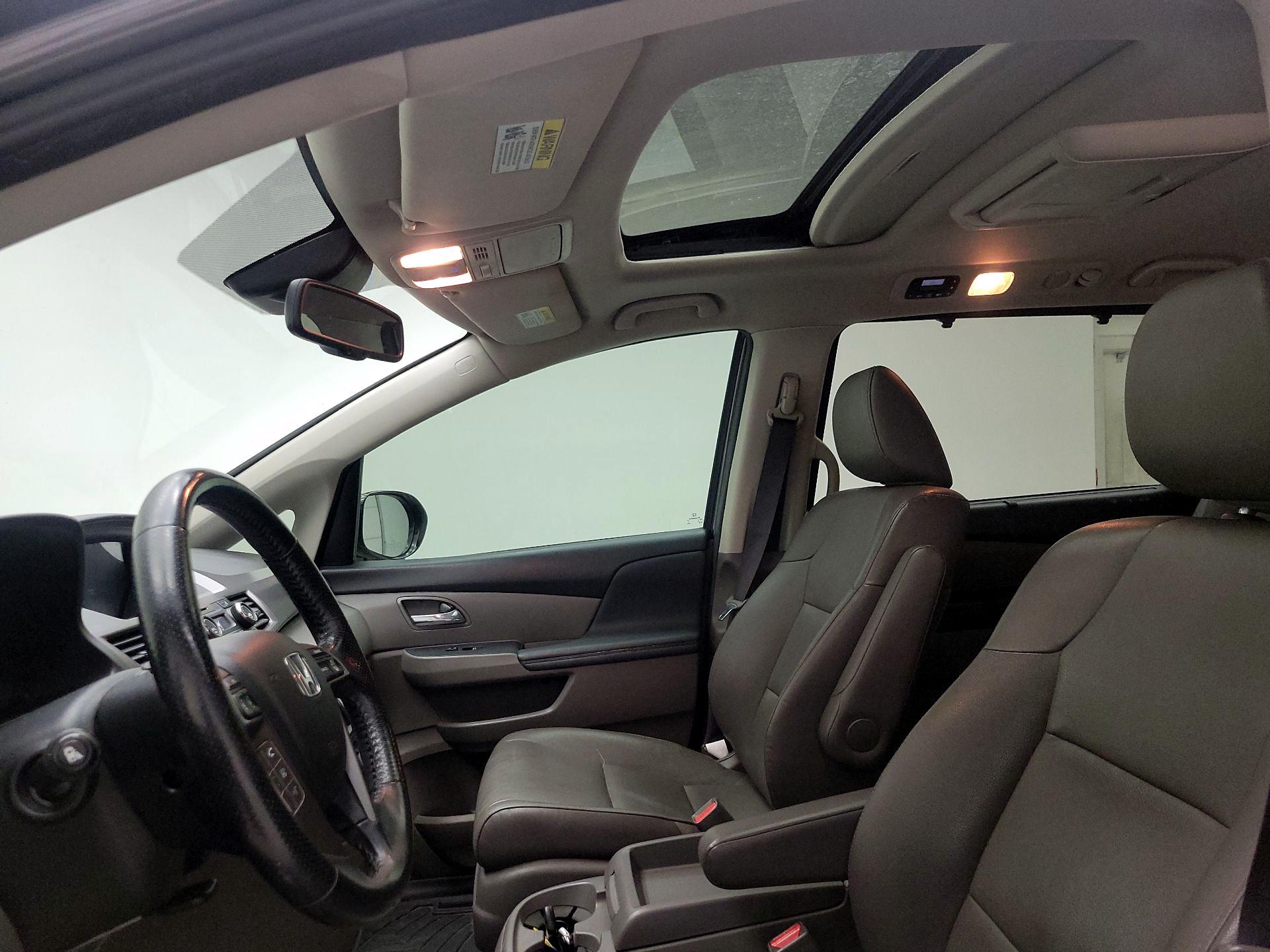 Thumbnail: 2015 Honda Odyssey - 18