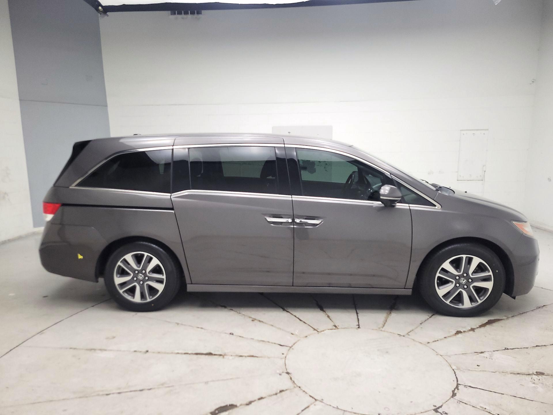 Thumbnail: 2015 Honda Odyssey - 4