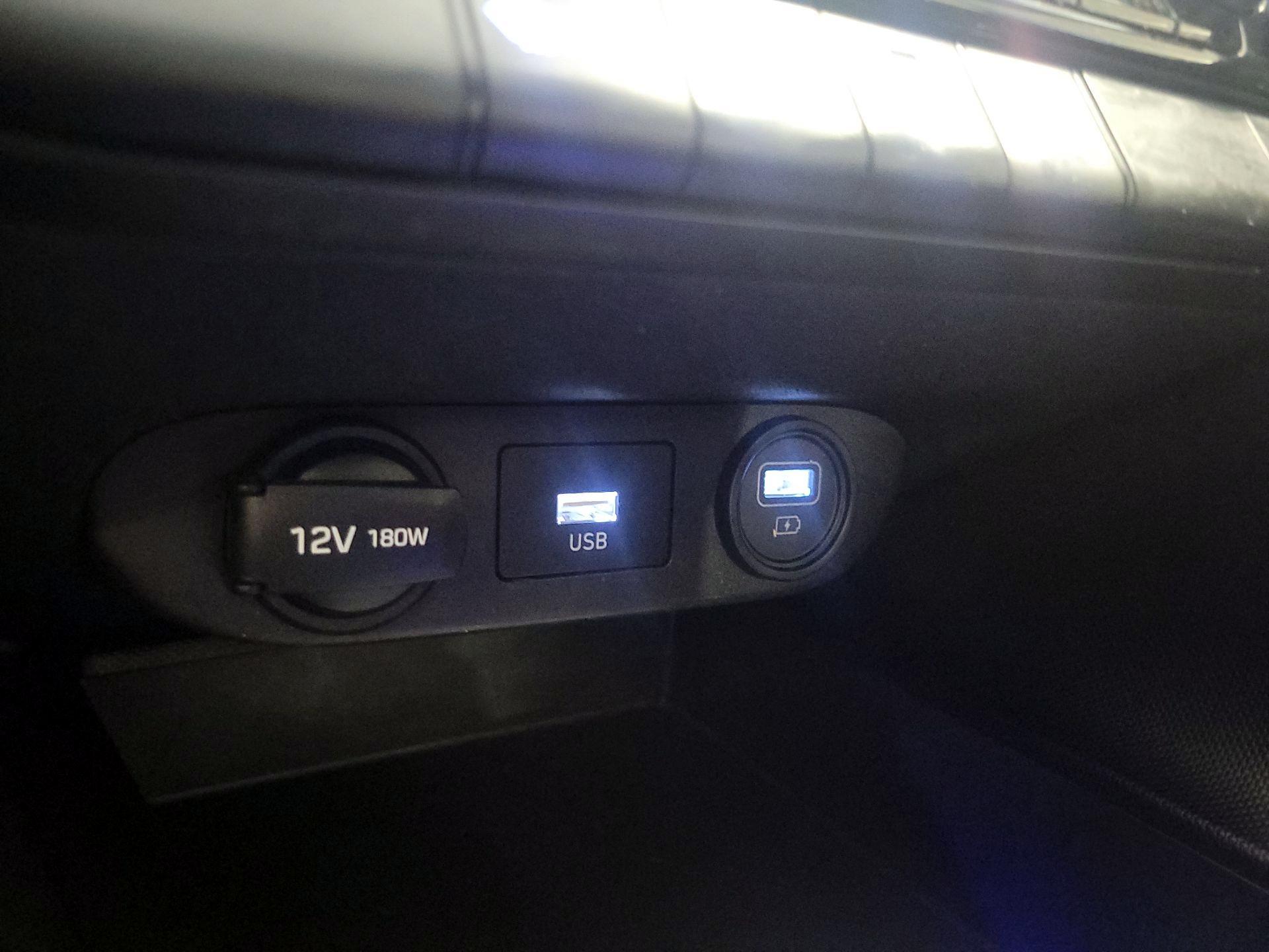 Thumbnail: 2023 Hyundai Elantra - 18