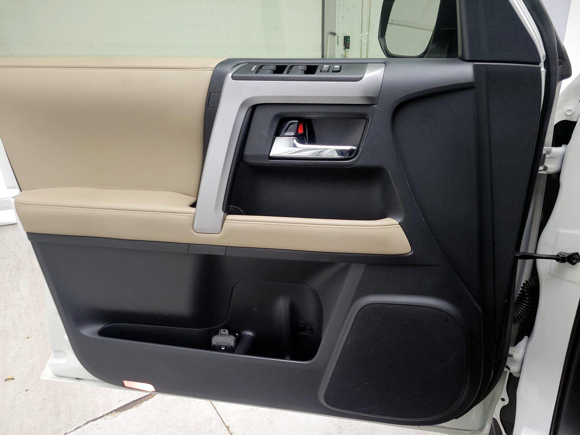 Thumbnail: 2023 Toyota 4Runner - 10