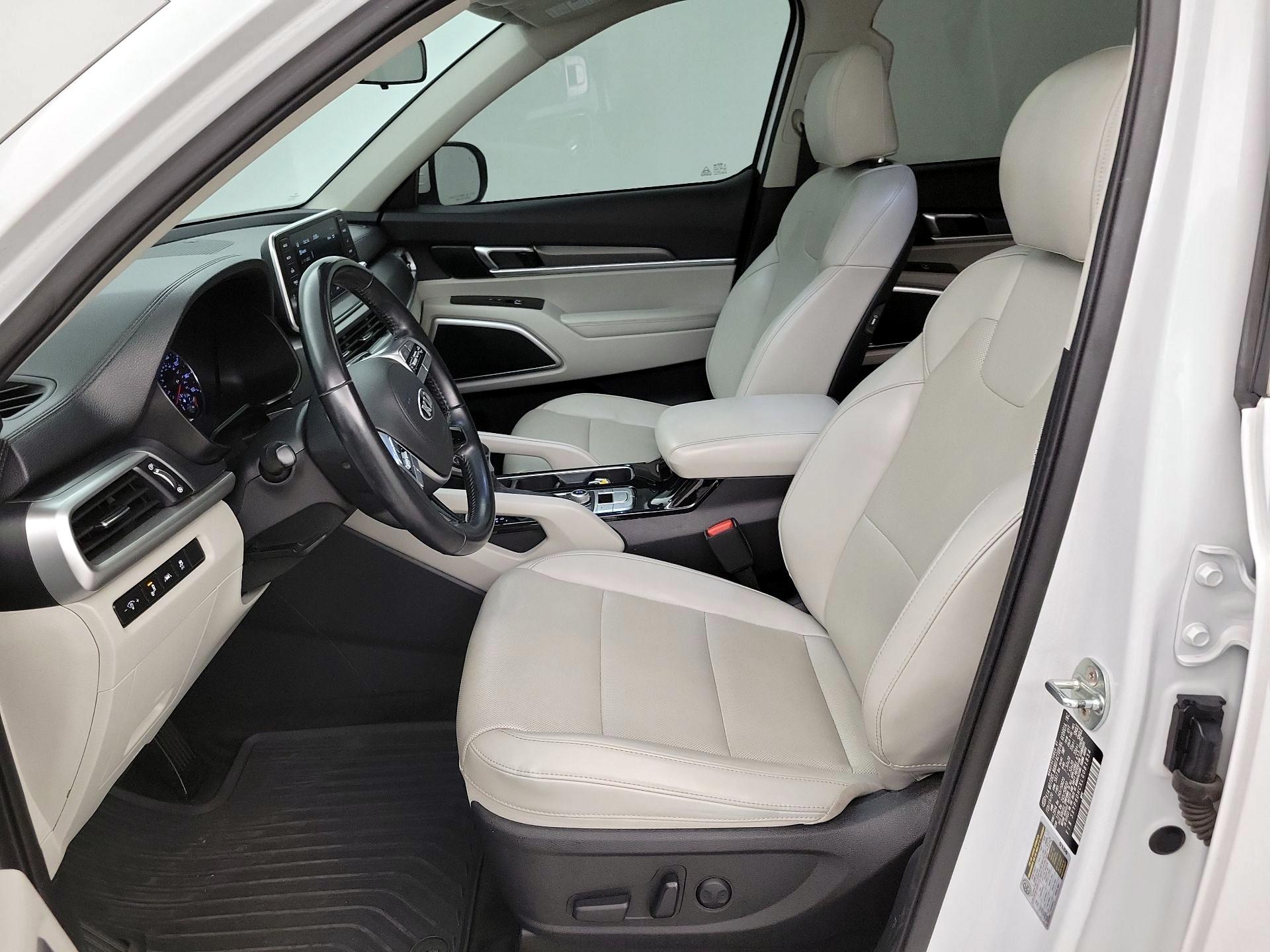 Thumbnail: 2020 Kia Telluride - 11