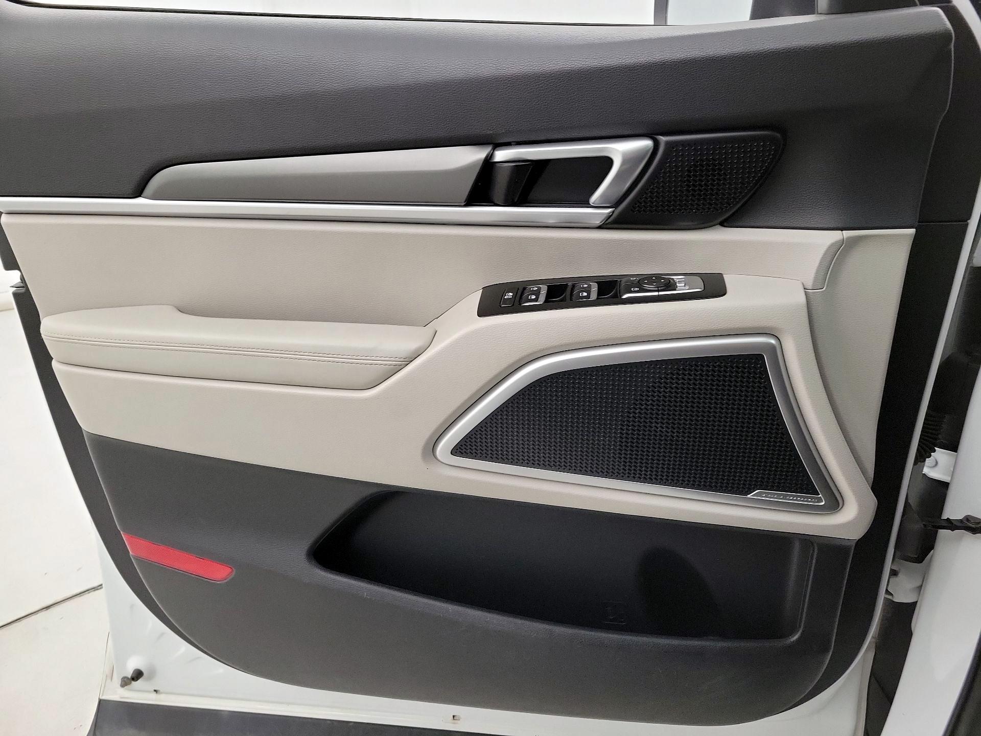 Thumbnail: 2020 Kia Telluride - 12