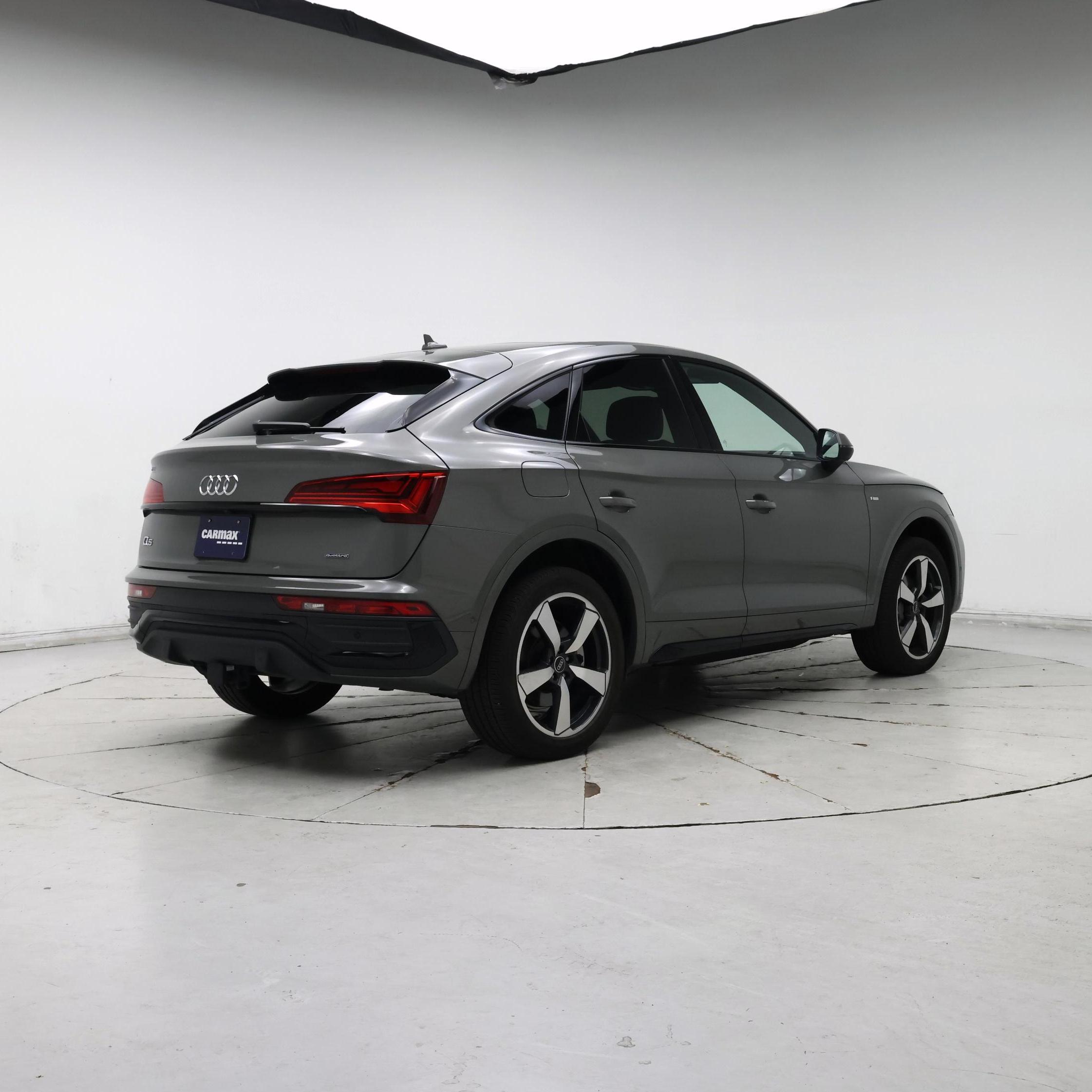 Thumbnail: 2023 Audi Q5 - 8
