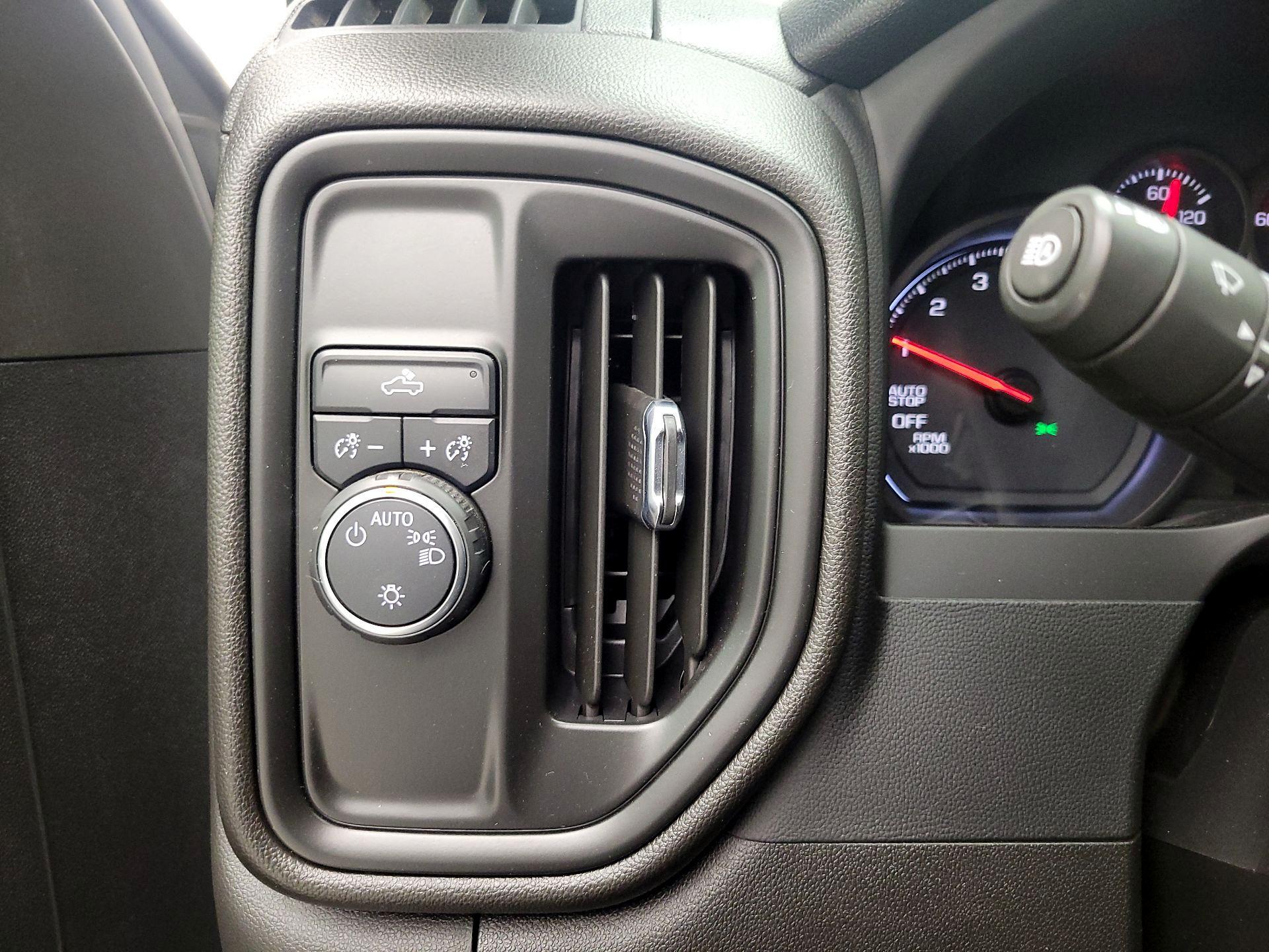 Thumbnail: 2023 Chevrolet Silverado 1500 - 11