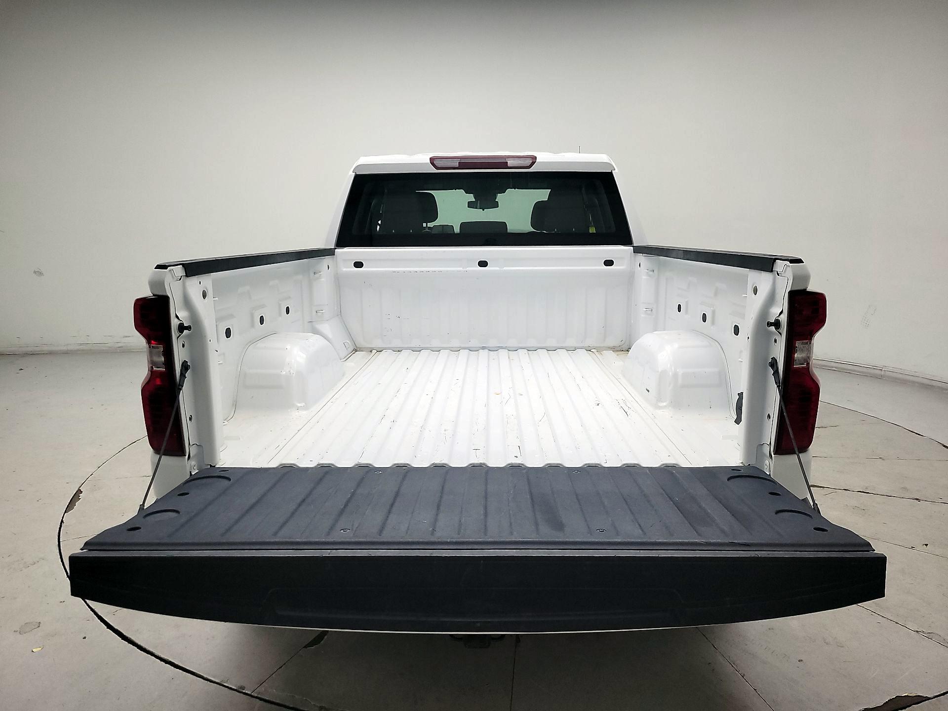 Thumbnail: 2023 Chevrolet Silverado 1500 - 18