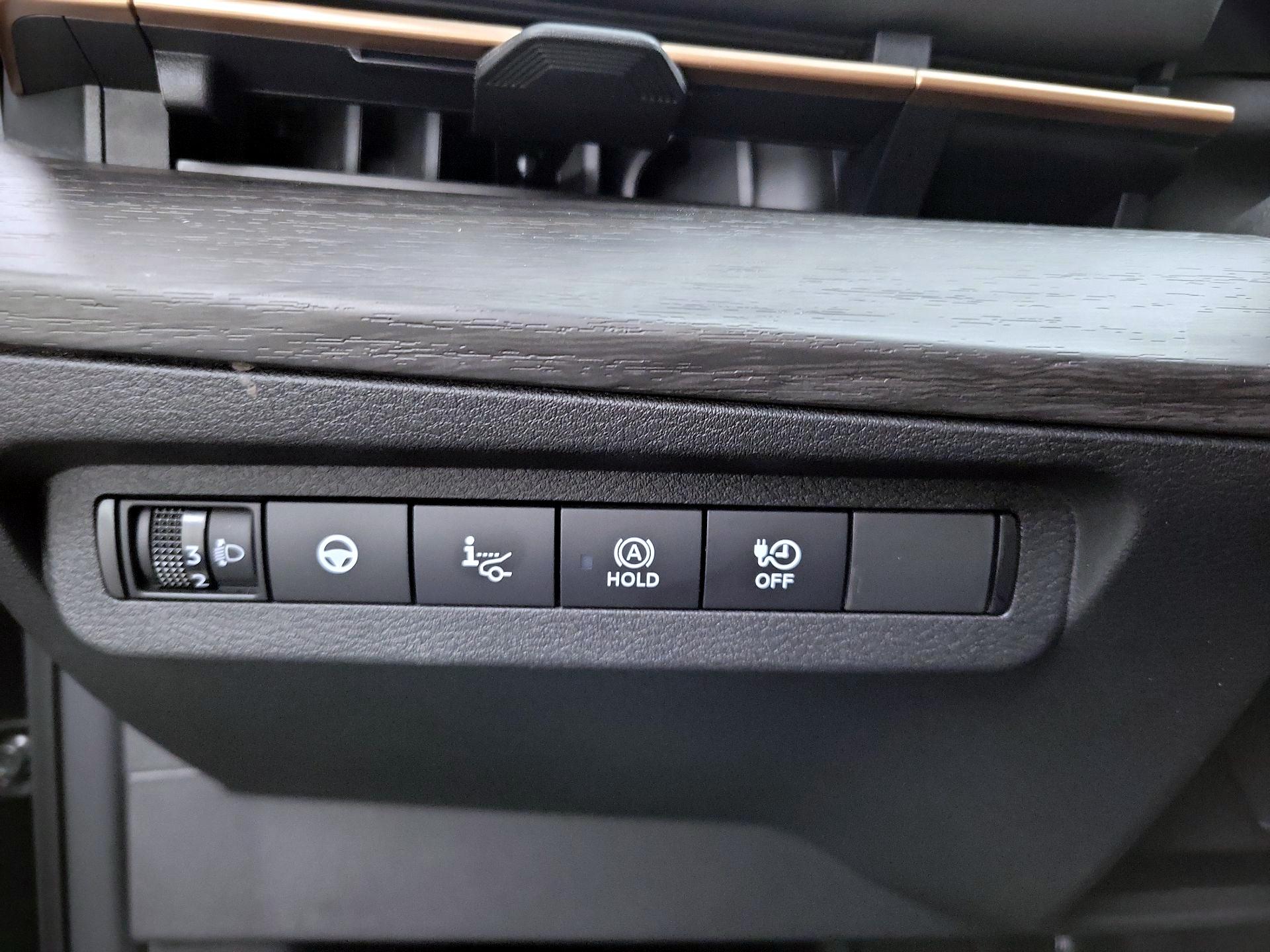 Thumbnail: 2023 Nissan Ariya - 13