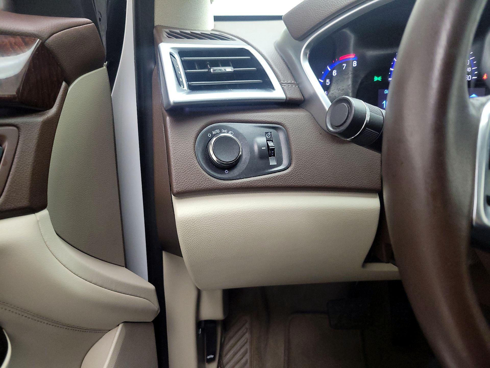 Thumbnail: 2016 Cadillac SRX - 11