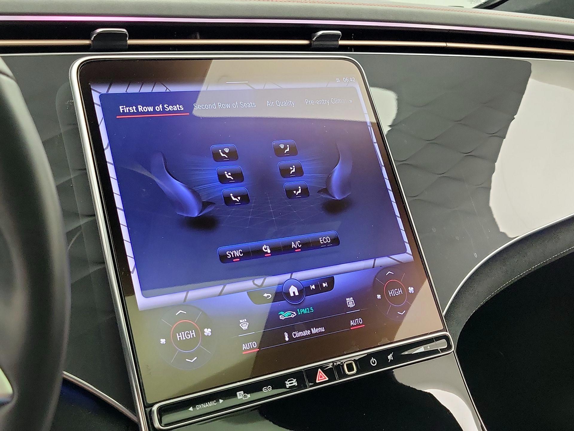 Thumbnail: 2023 Mercedes-Benz EQS - 17