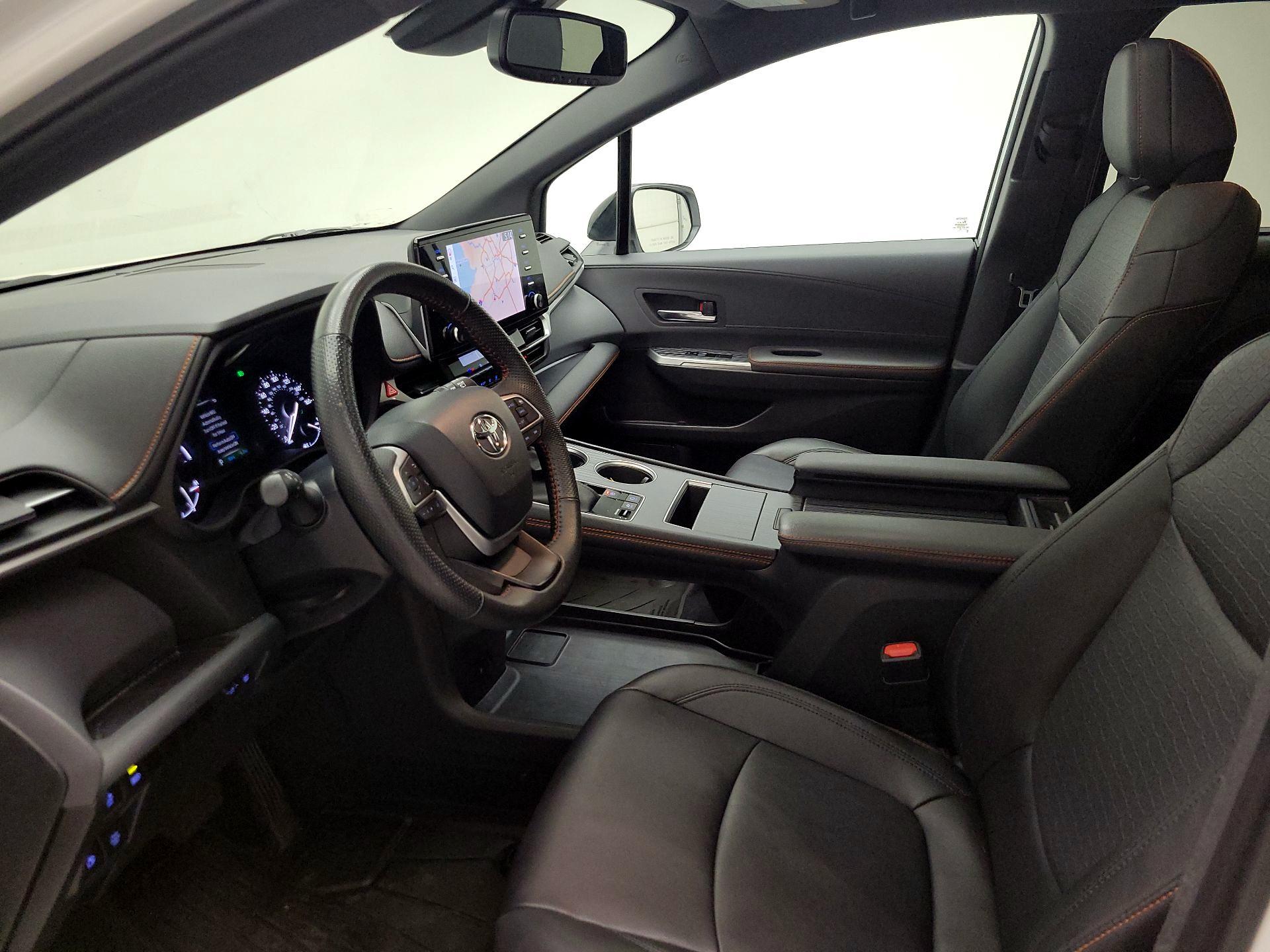 Thumbnail: 2024 Toyota Sienna - 9