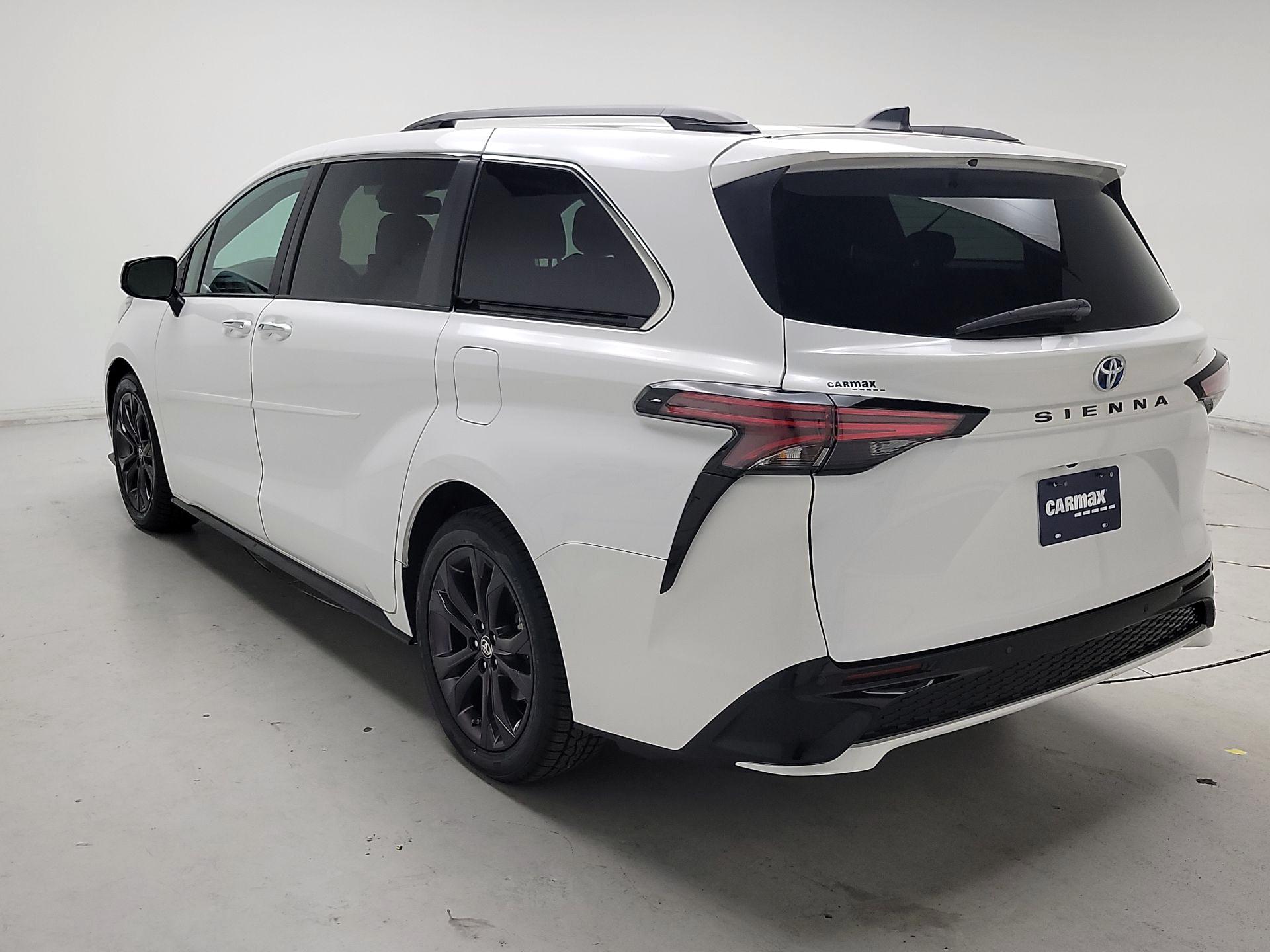 Thumbnail: 2024 Toyota Sienna - 7