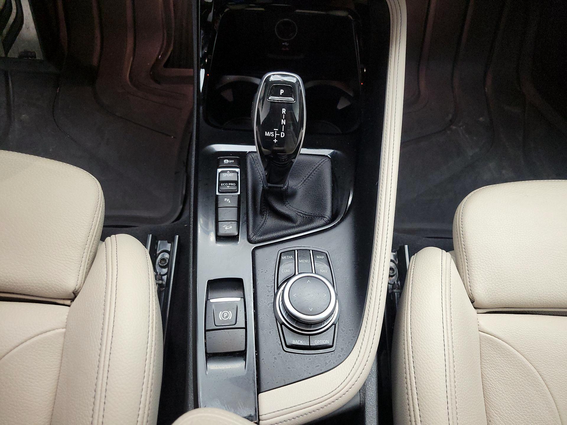 Thumbnail: 2022 BMW X1 - 16