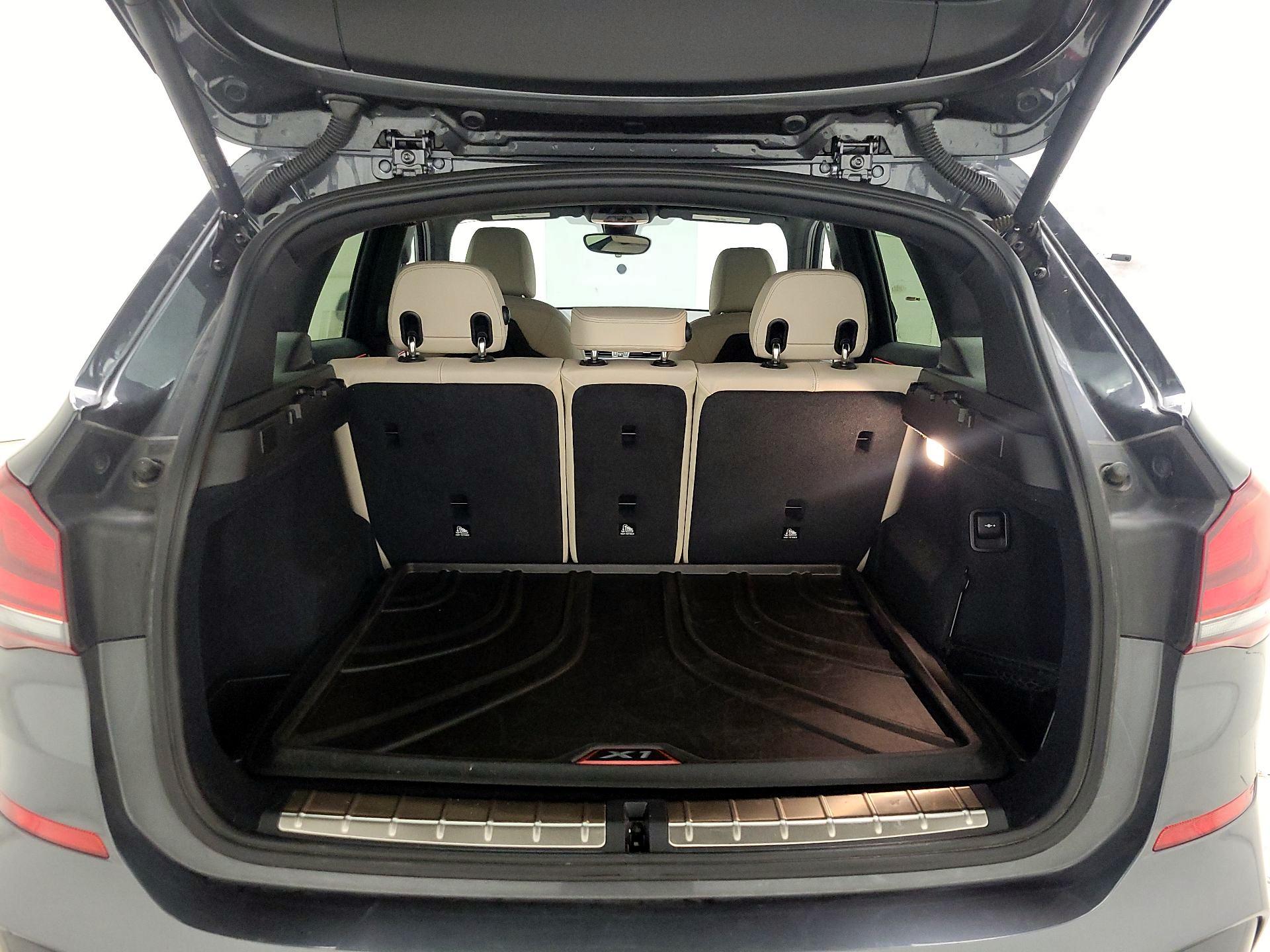 Thumbnail: 2022 BMW X1 - 20