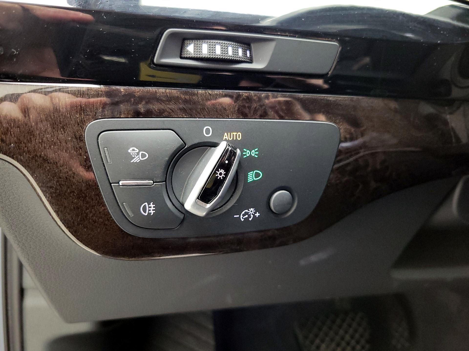 Thumbnail: 2017 Audi Q7 - 11