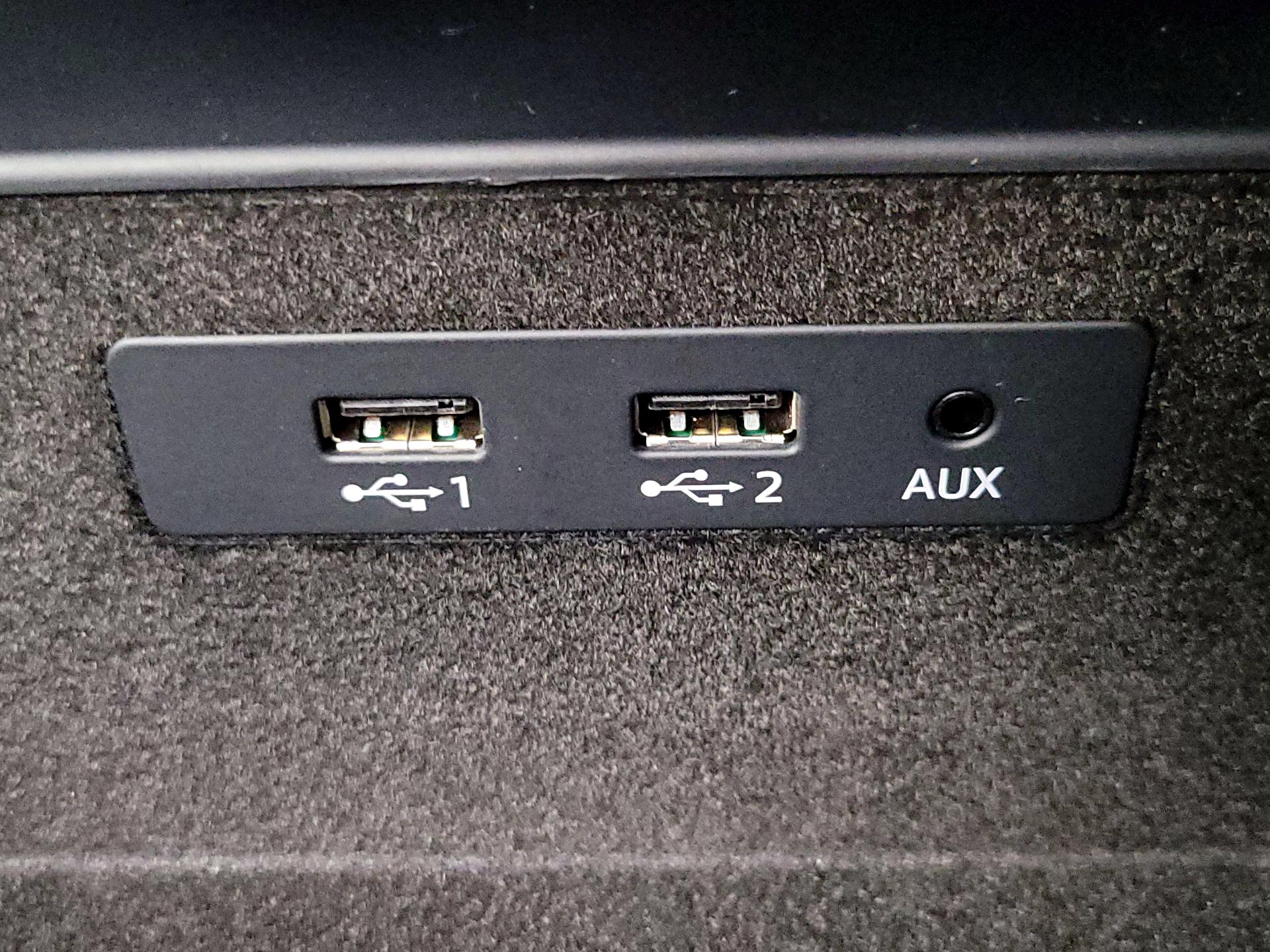 Thumbnail: 2017 Audi Q7 - 17