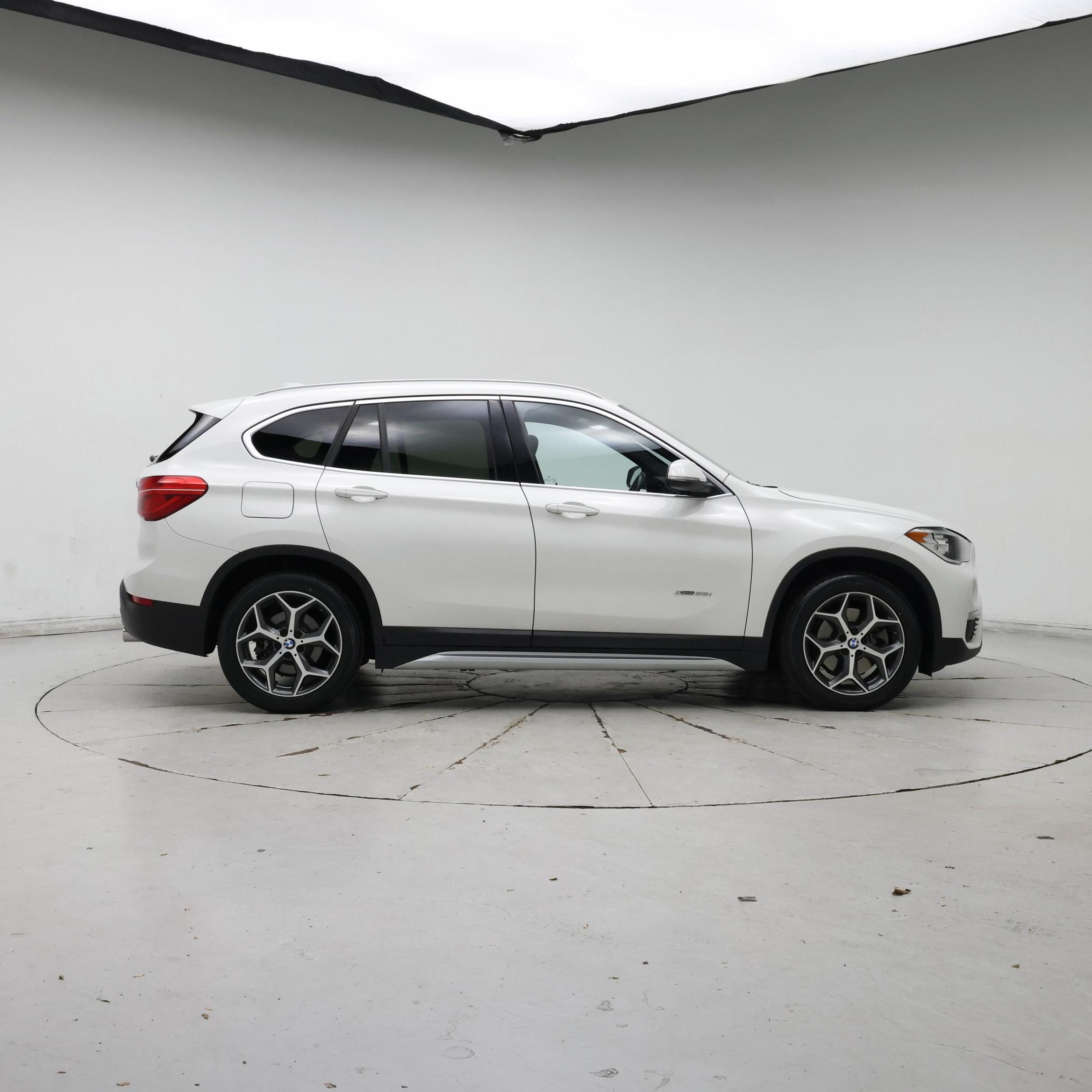 Thumbnail: 2018 BMW X1 - 7