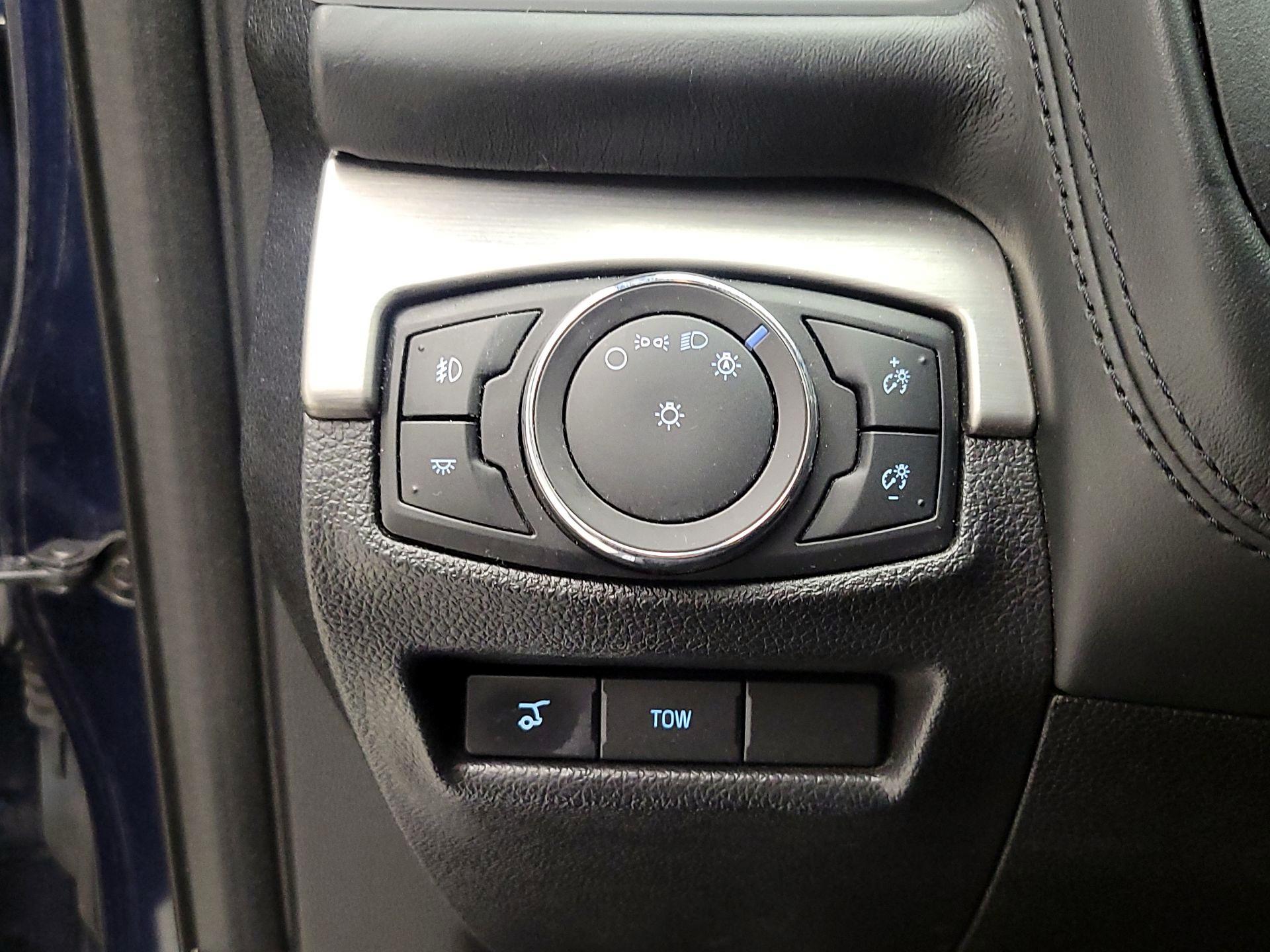 Thumbnail: 2017 Ford Explorer - 11