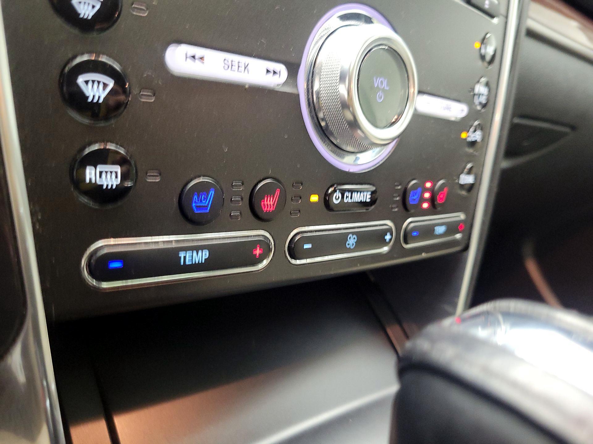 Thumbnail: 2017 Ford Explorer - 15