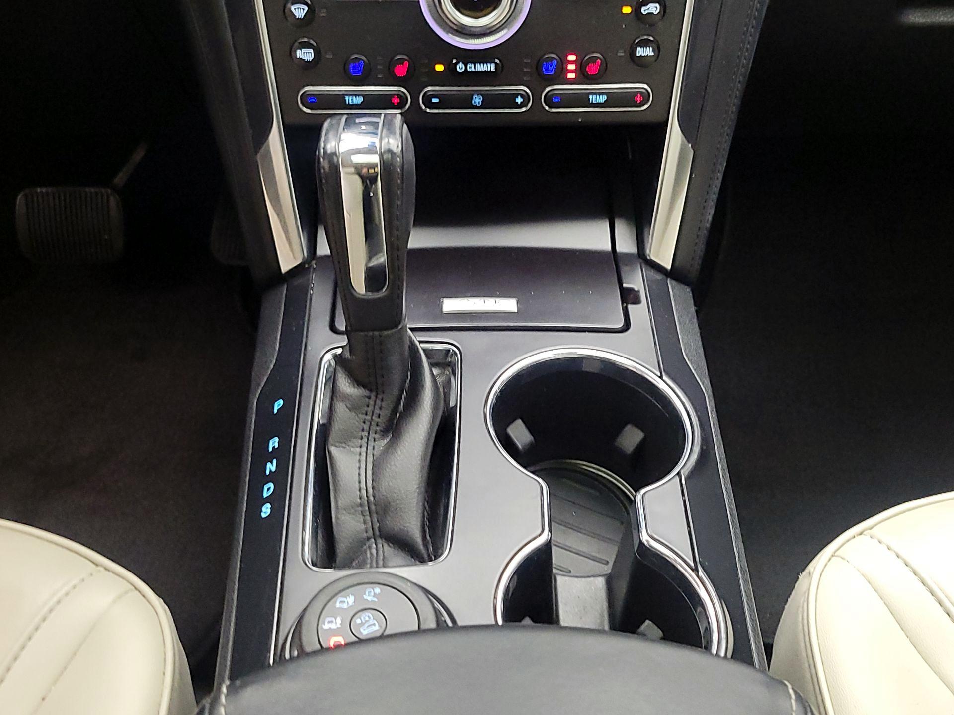 Thumbnail: 2017 Ford Explorer - 16