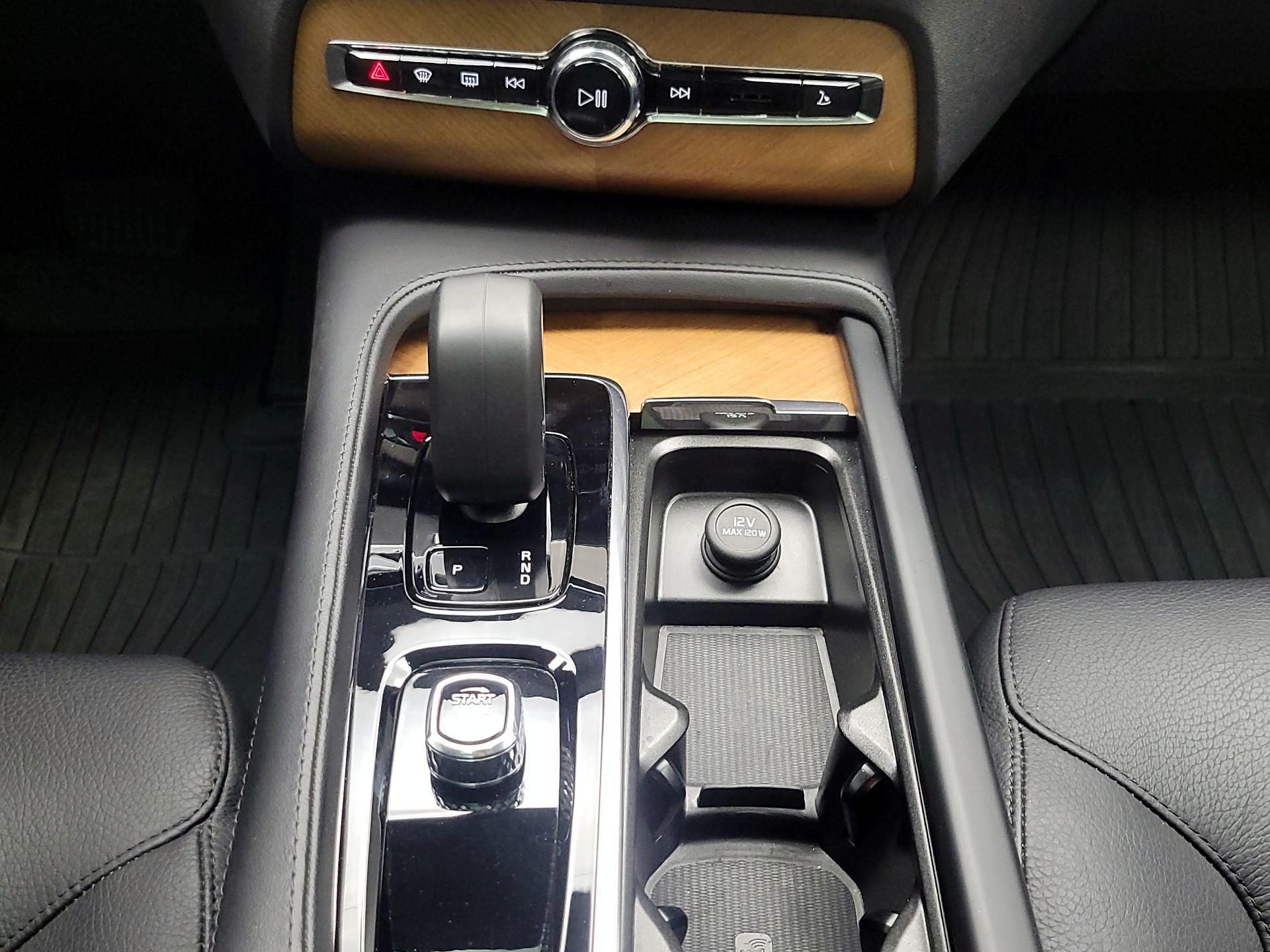 Thumbnail: 2024 Volvo XC90 - 16