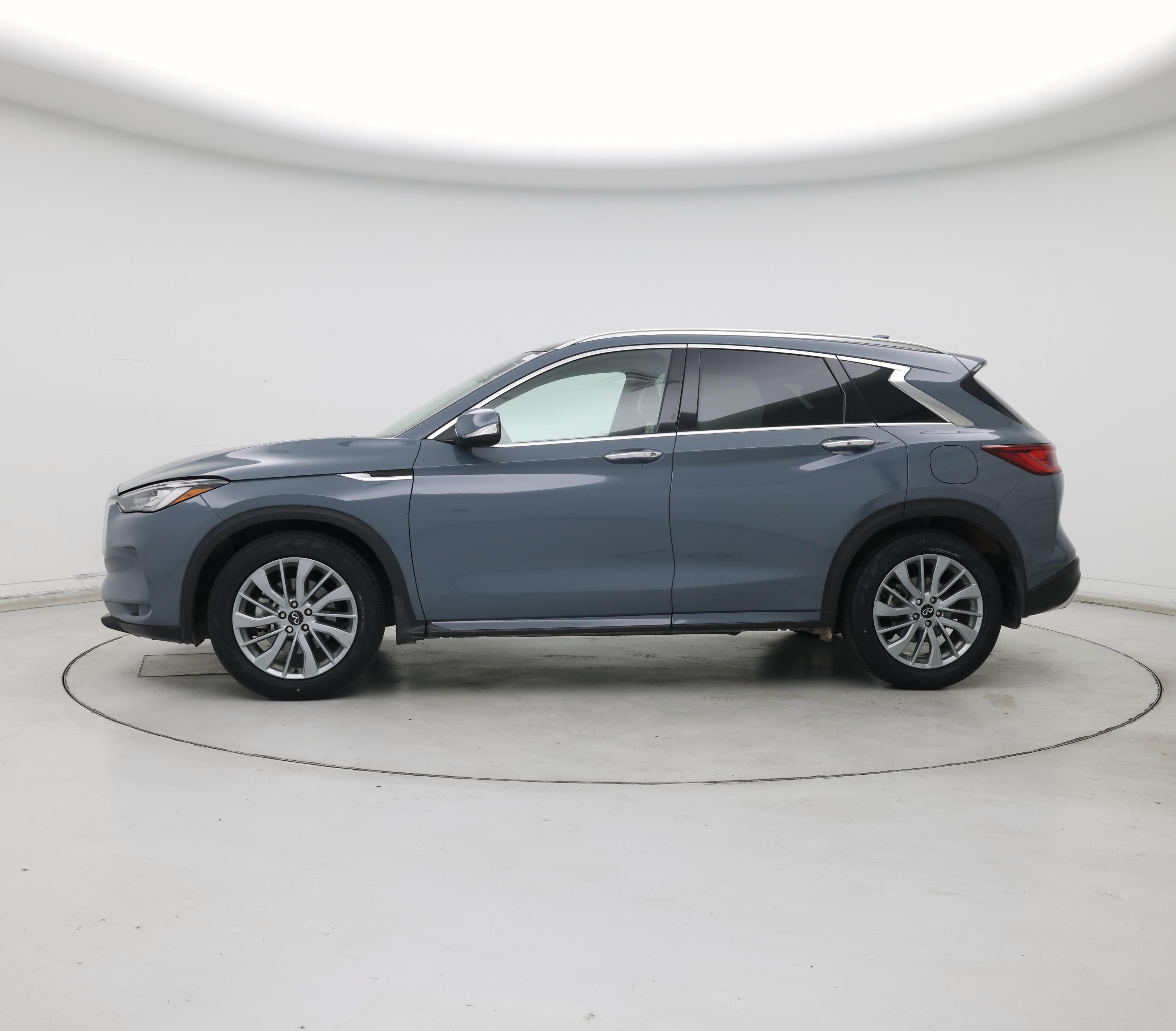 Thumbnail: 2023 INFINITI QX50 - 3