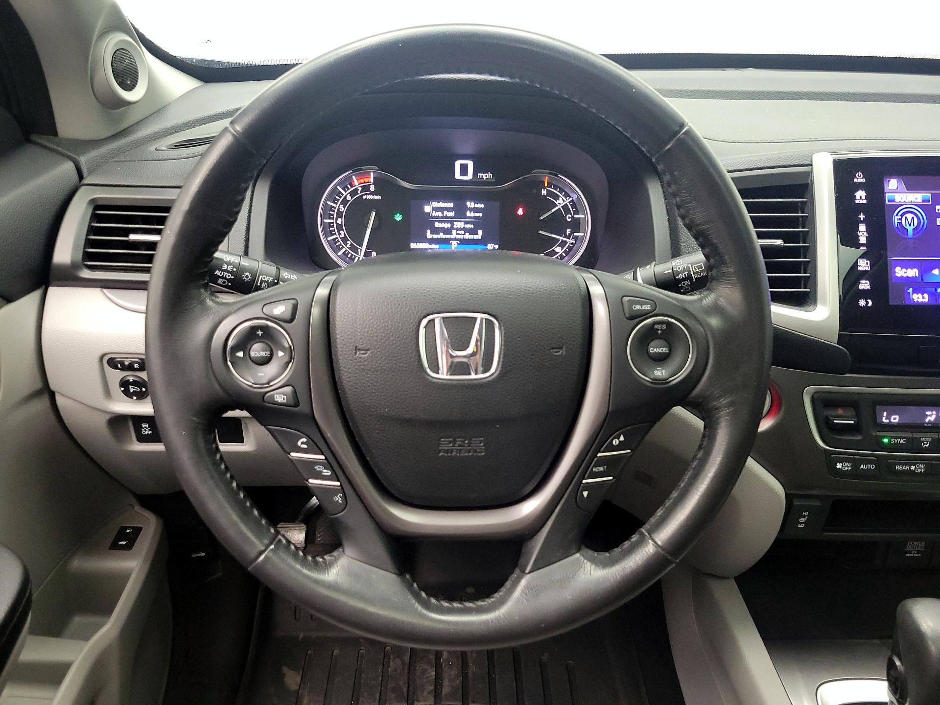 Thumbnail: 2018 Honda Pilot - 10