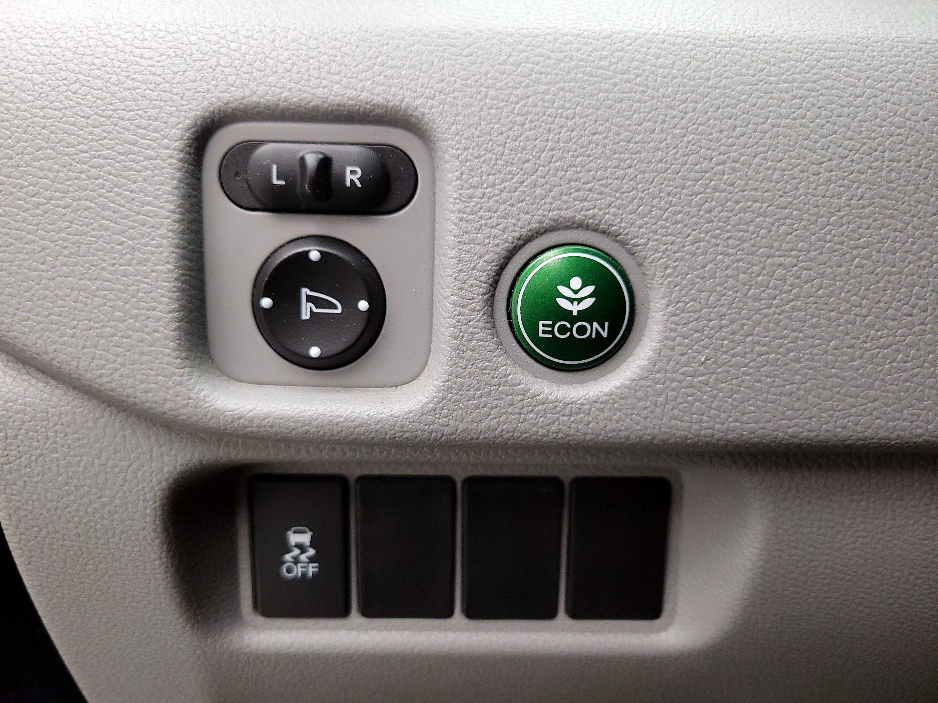 Thumbnail: 2018 Honda Pilot - 13