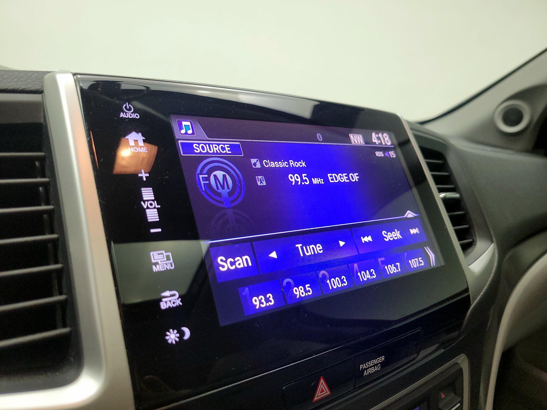 Thumbnail: 2018 Honda Pilot - 15