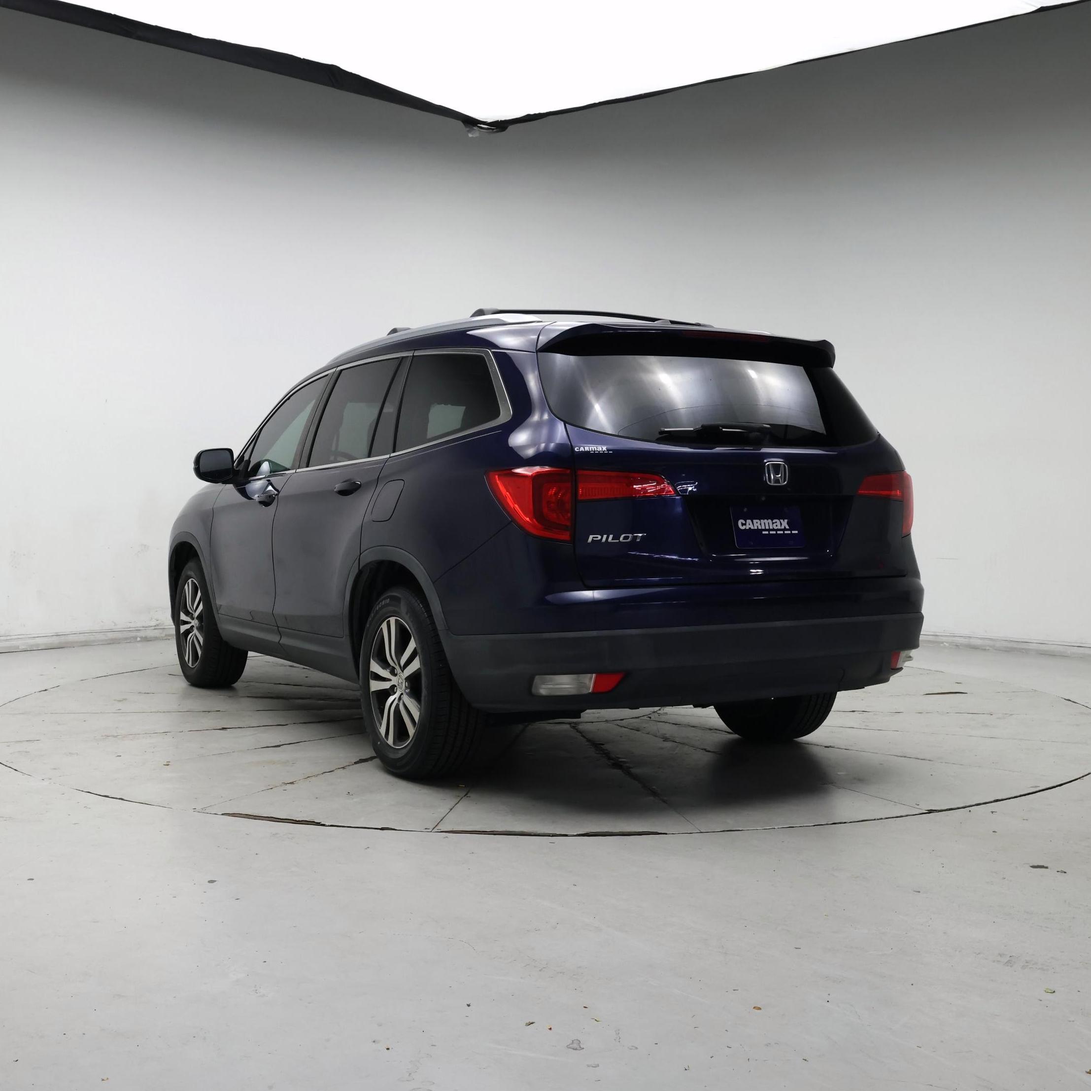 Thumbnail: 2018 Honda Pilot - 2