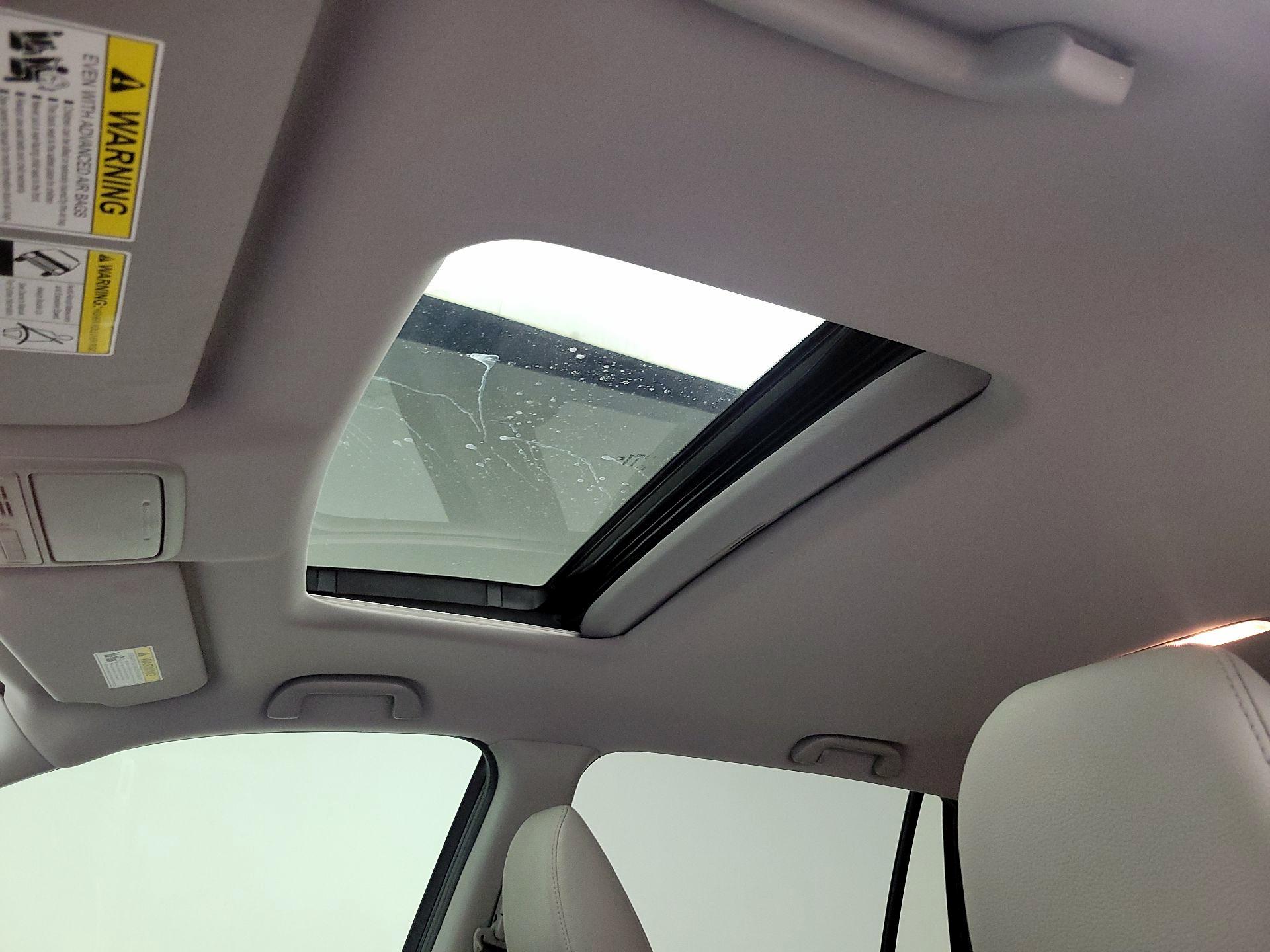 Thumbnail: 2018 Honda Pilot - 19