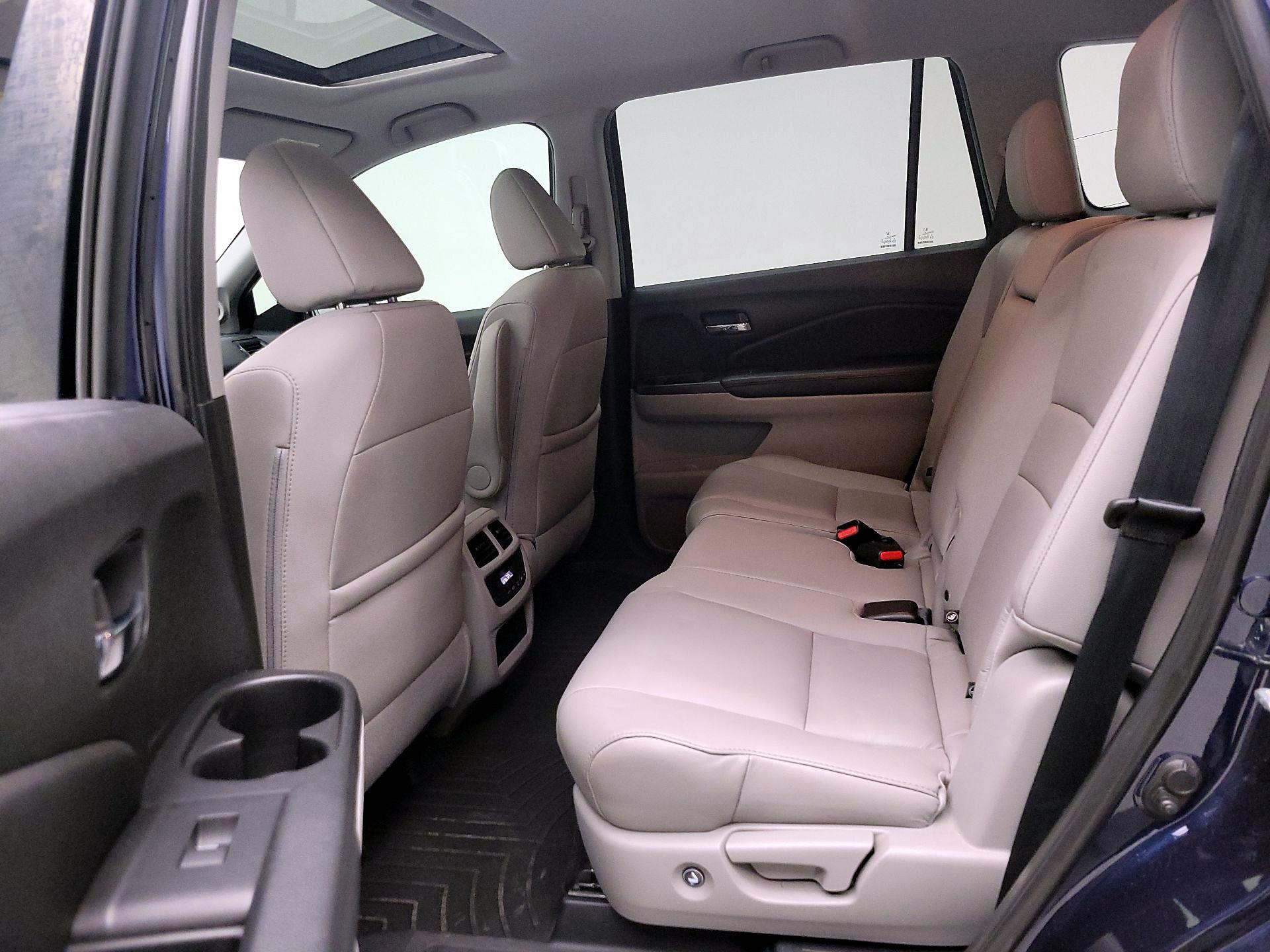 Thumbnail: 2018 Honda Pilot - 20