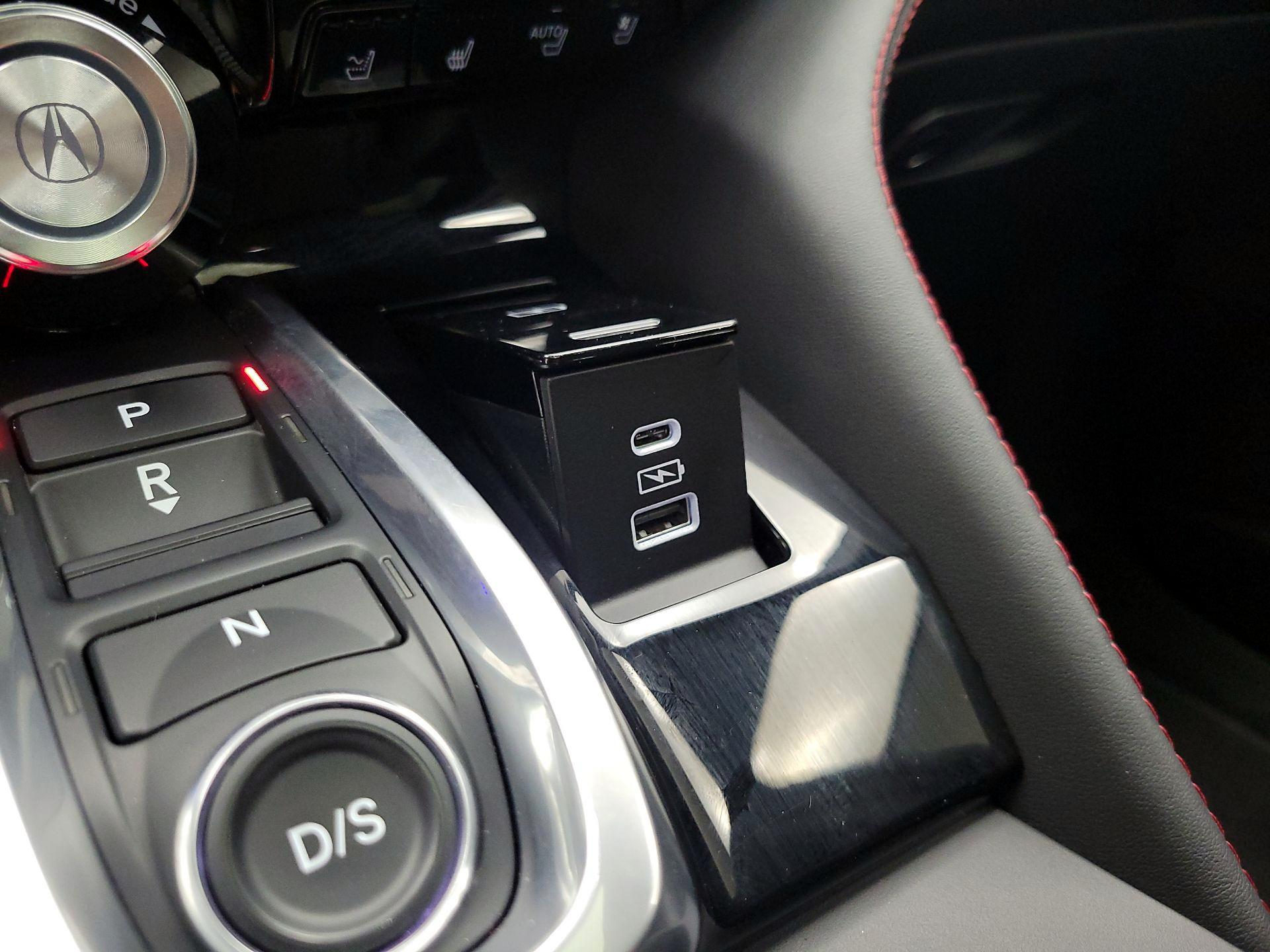 Thumbnail: 2022 Acura MDX - 17