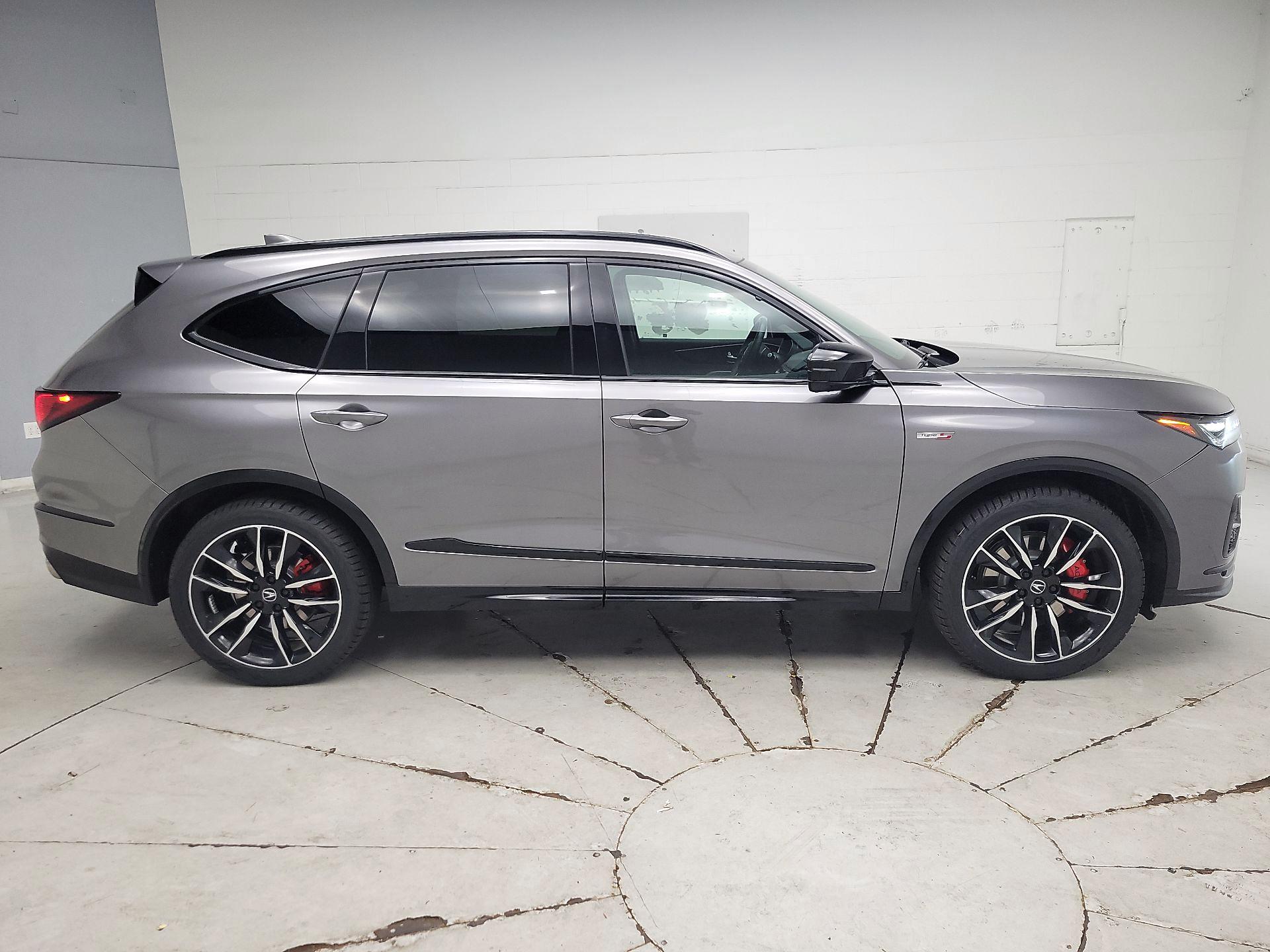 Thumbnail: 2022 Acura MDX - 4