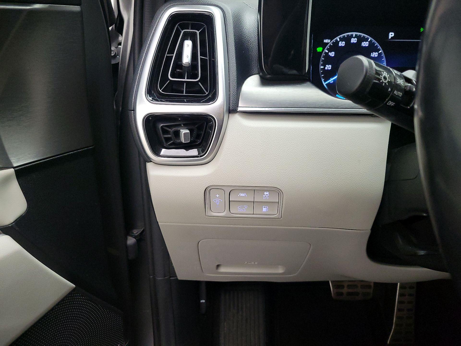 Thumbnail: 2022 Kia Sorento - 11