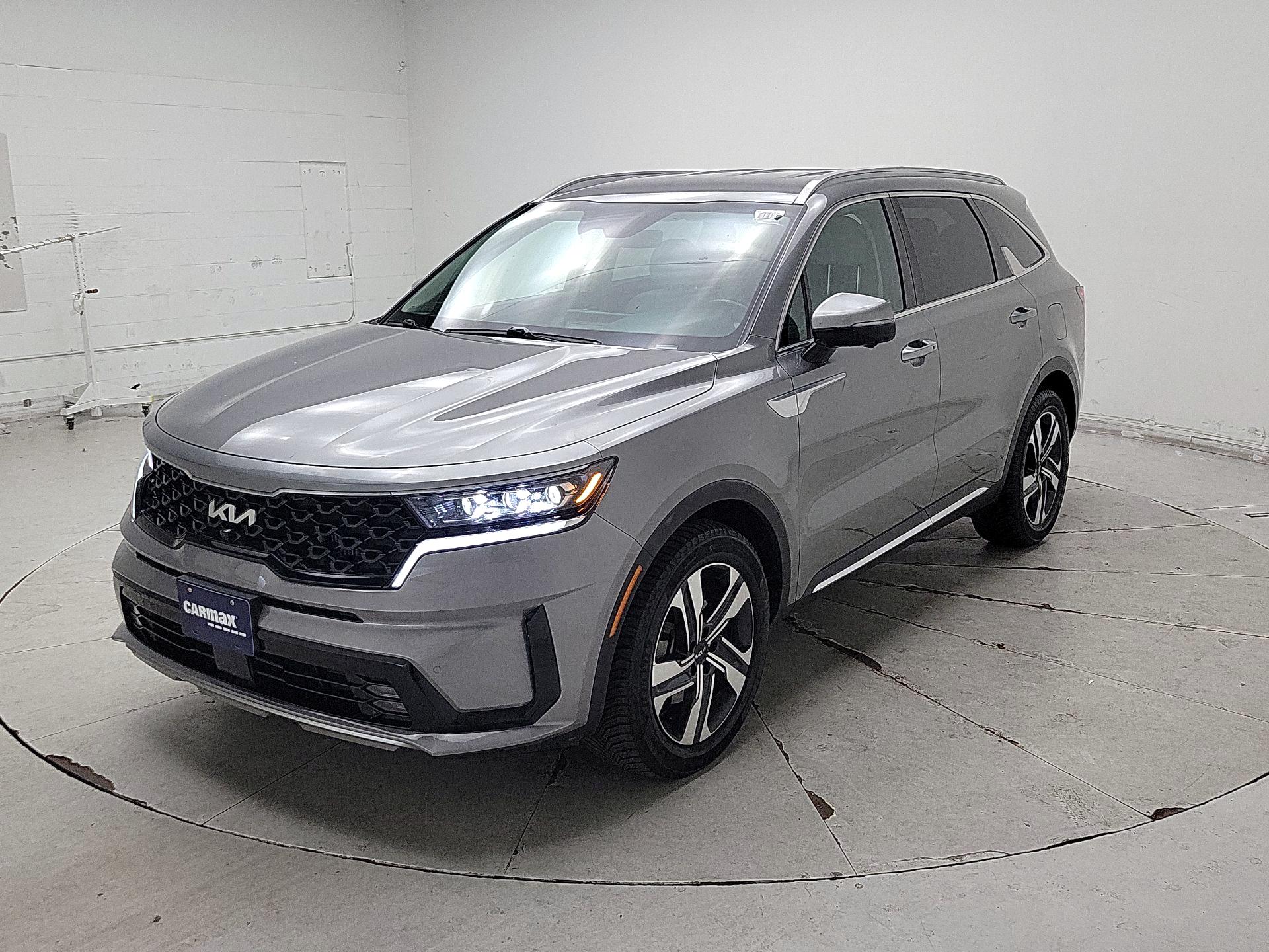 Thumbnail: 2022 Kia Sorento - 3