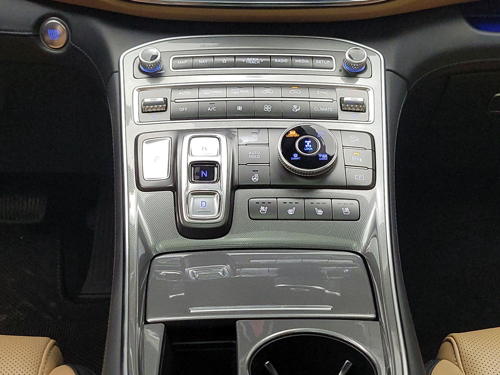 Thumbnail: 2023 Hyundai Santa Fe - 18