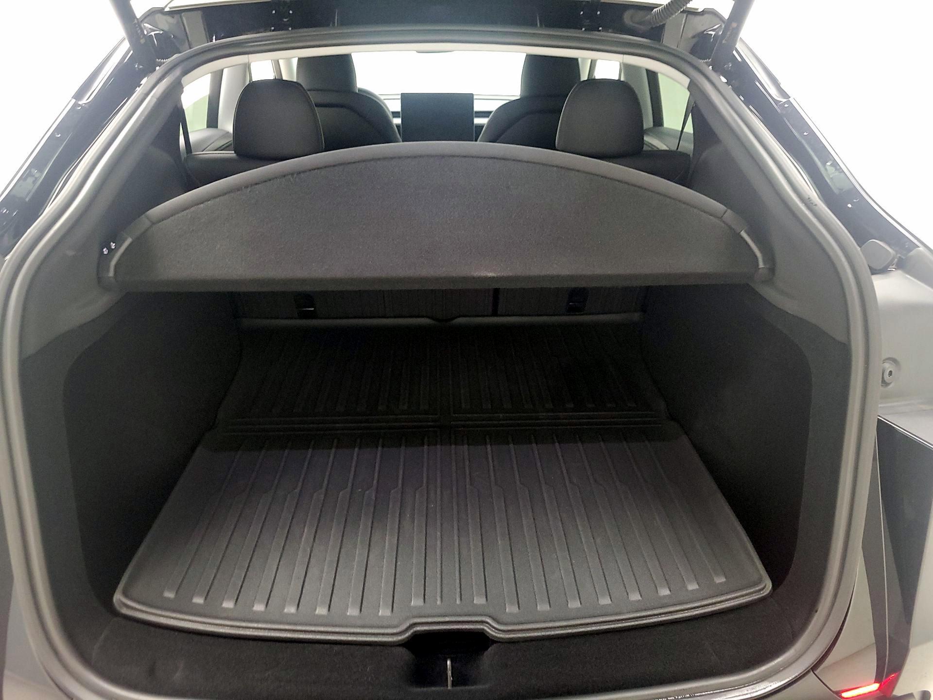 Thumbnail: 2026 Tesla Model Y - 20