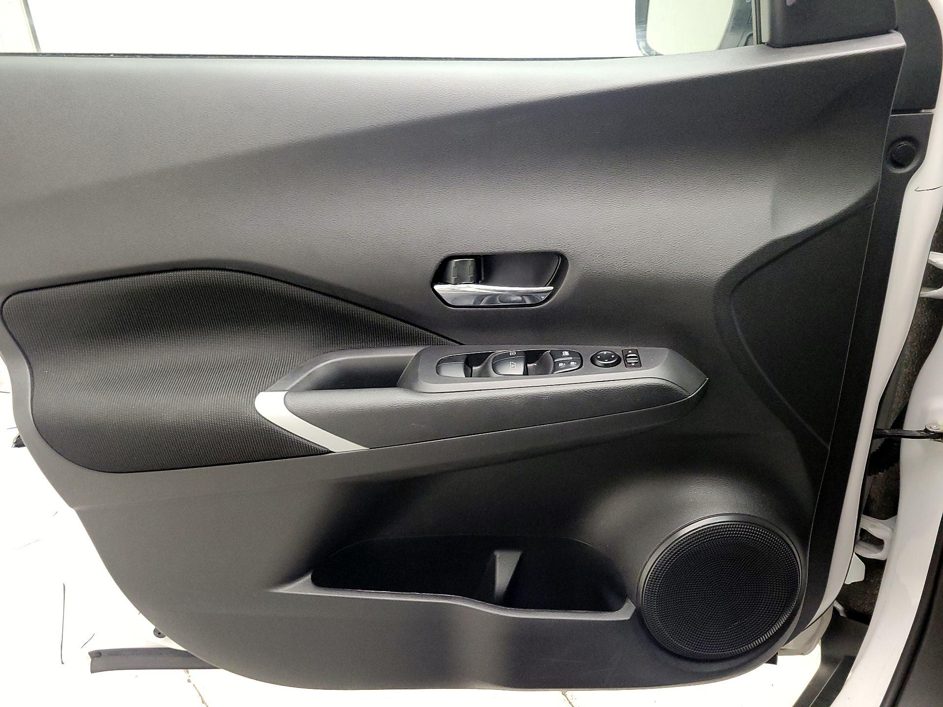 Thumbnail: 2023 Nissan Kicks - 10