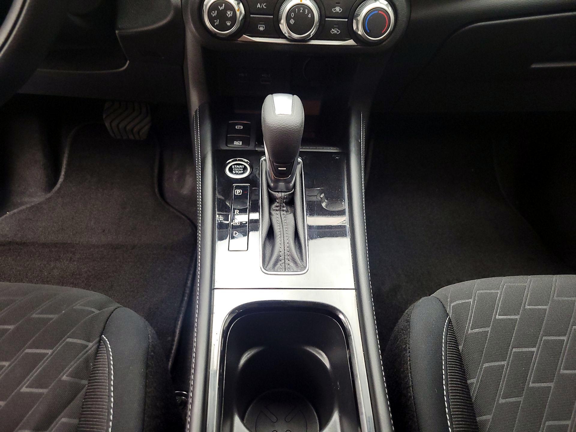 Thumbnail: 2023 Nissan Kicks - 15