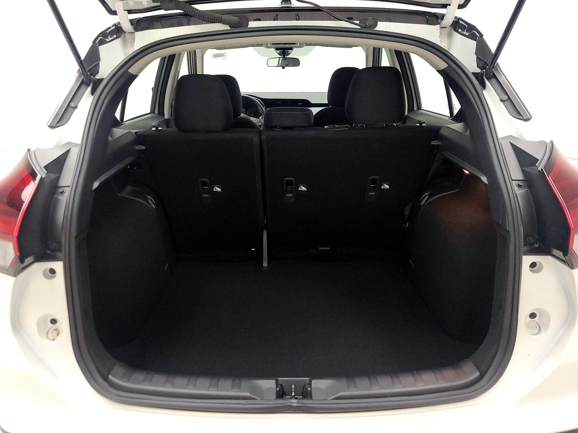 Thumbnail: 2023 Nissan Kicks - 18