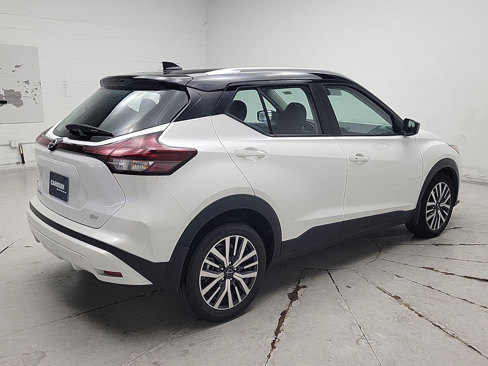 Thumbnail: 2023 Nissan Kicks - 5